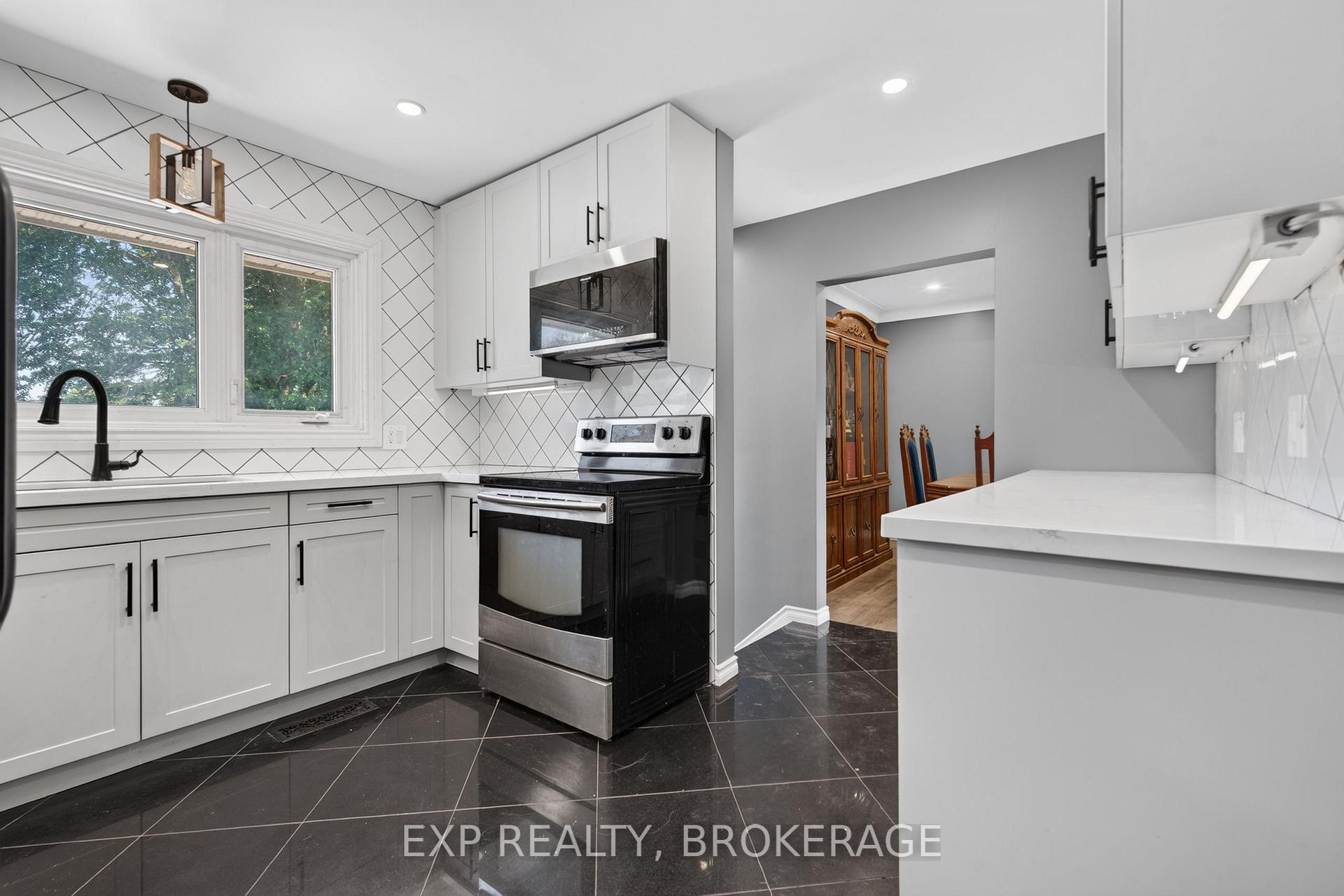 Photo 13 of 59 Fairfield Boulevard, Loyalist, Amherstview — HOMEH