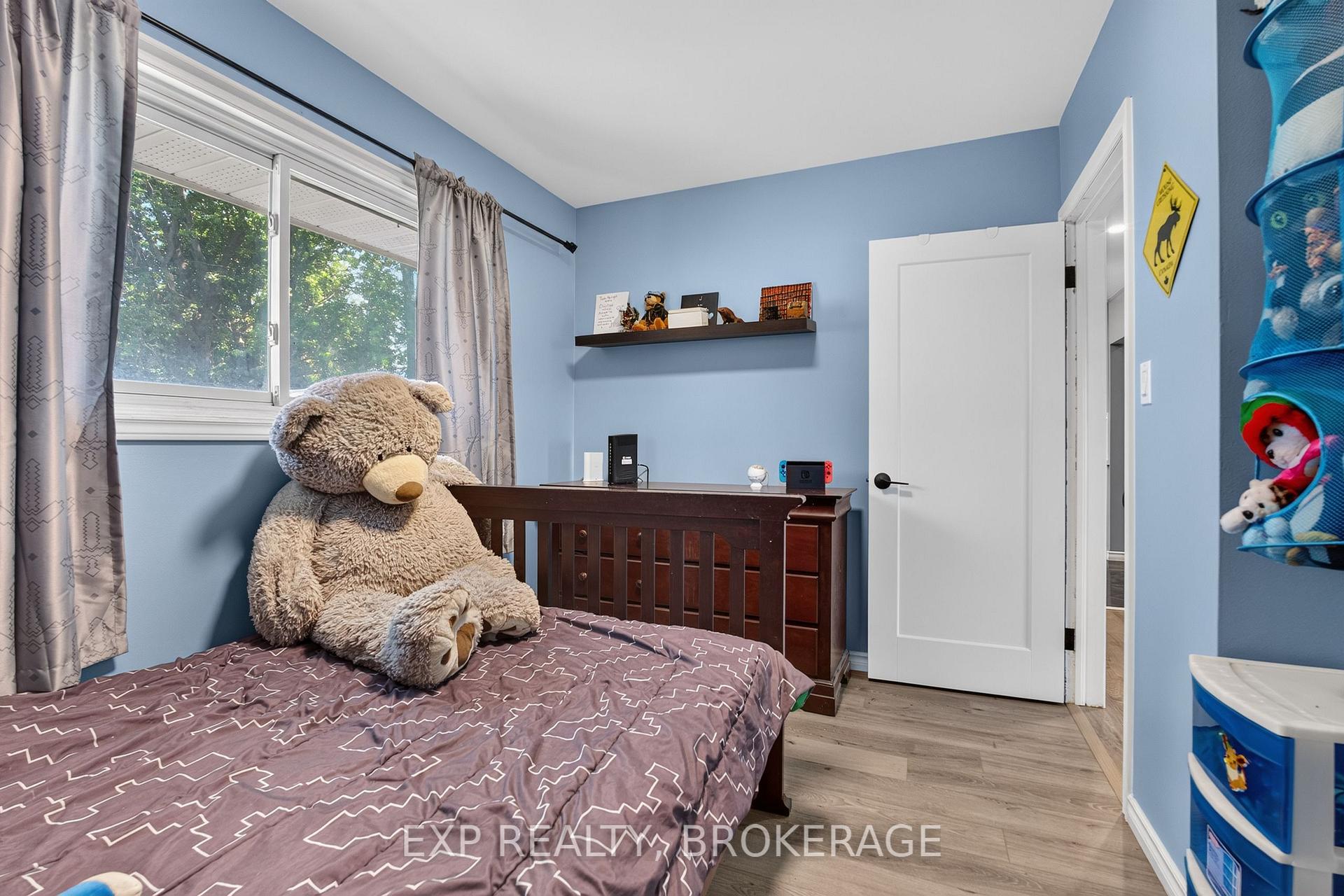 Photo 19 of 59 Fairfield Boulevard, Loyalist, Amherstview — HOMEH