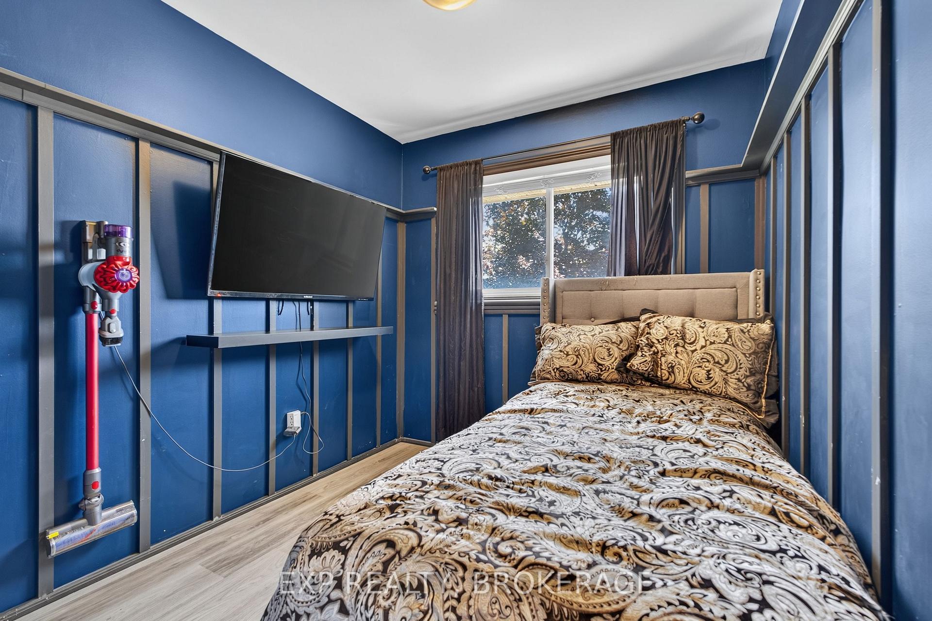 Photo 20 of 59 Fairfield Boulevard, Loyalist, Amherstview — HOMEH