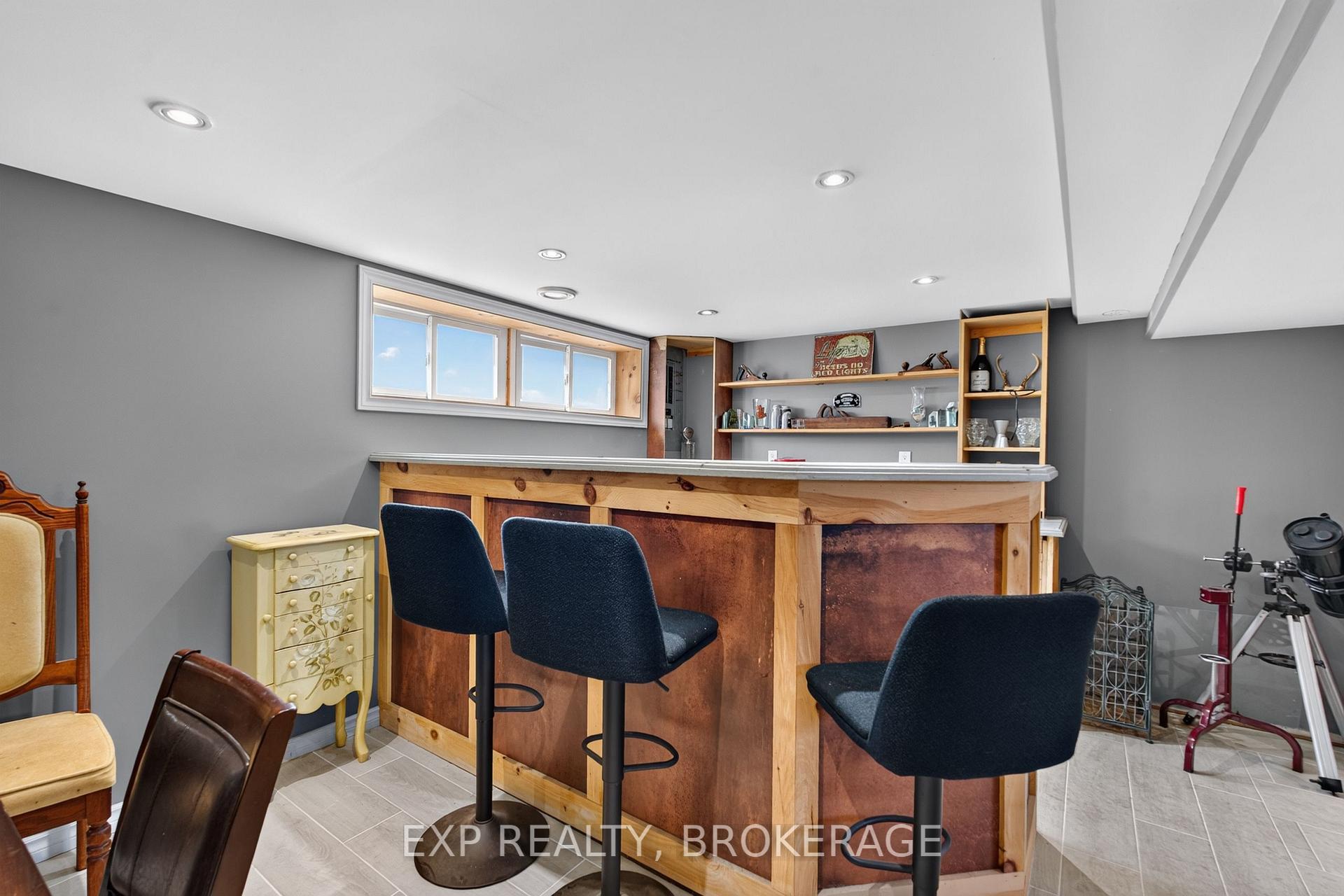 Photo 27 of 59 Fairfield Boulevard, Loyalist, Amherstview — HOMEH
