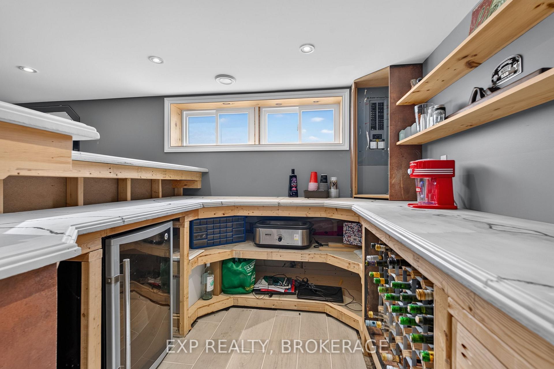 Photo 28 of 59 Fairfield Boulevard, Loyalist, Amherstview — HOMEH
