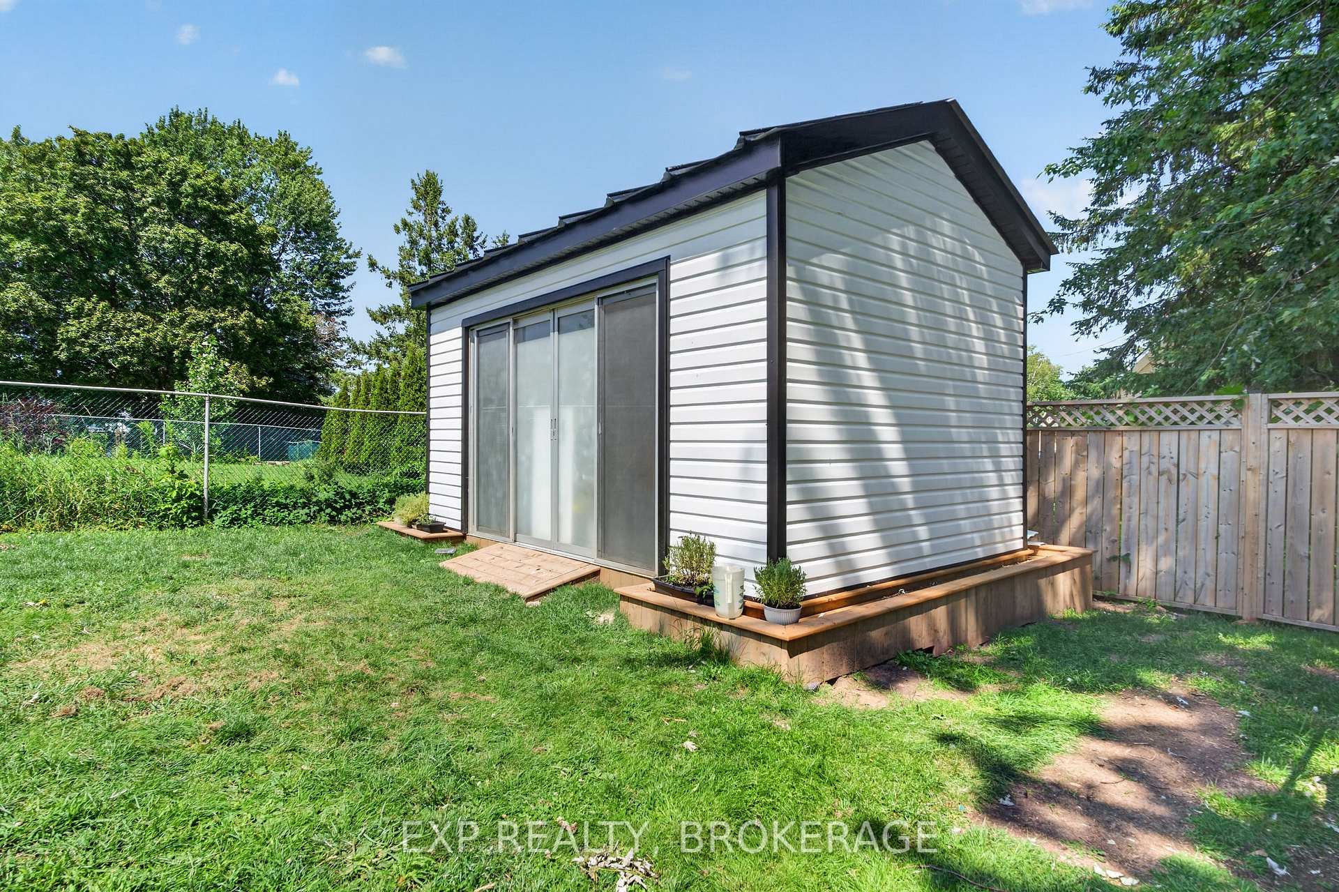 Photo 42 of 59 Fairfield Boulevard, Loyalist, Amherstview — HOMEH