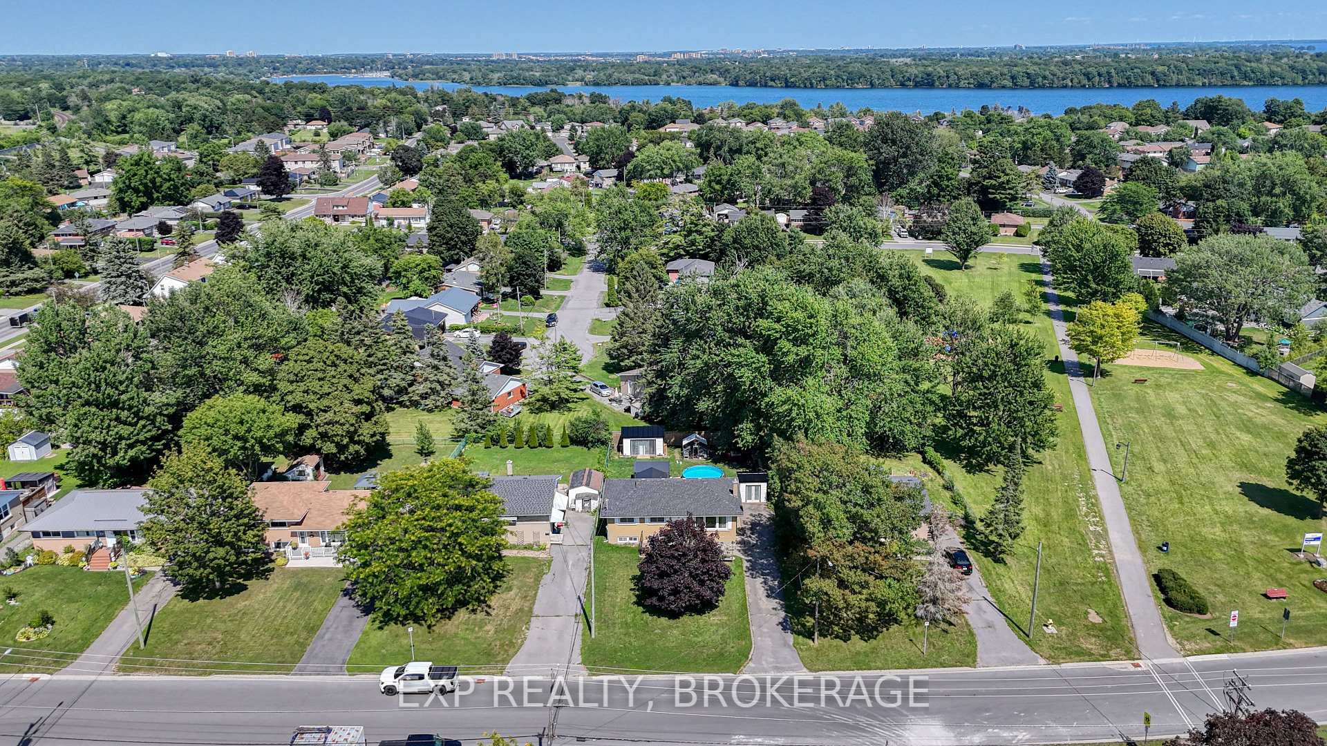 Photo 44 of 59 Fairfield Boulevard, Loyalist, Amherstview — HOMEH