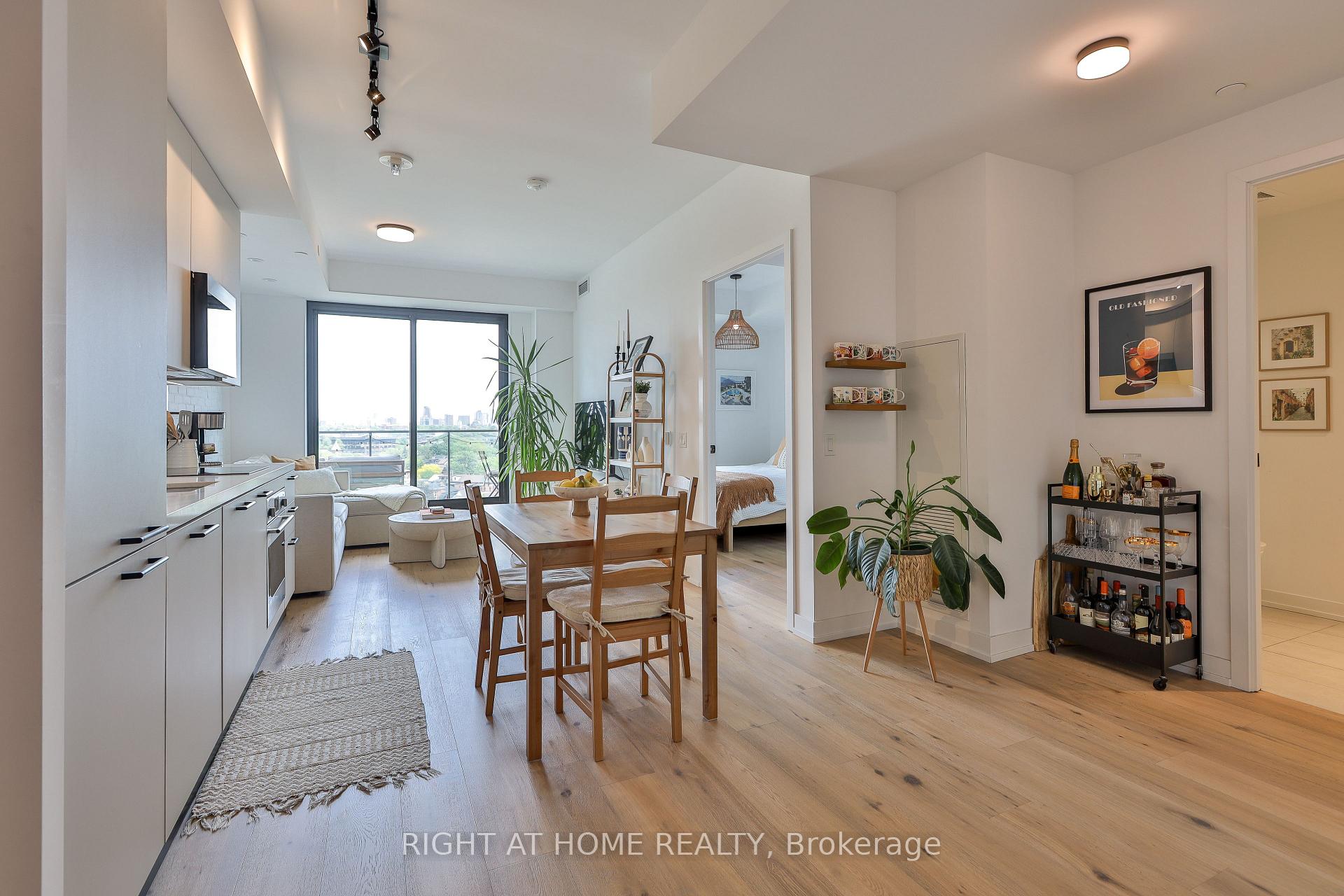 Photo 10 of Unit 1007, 200 Sudbury Street, Toronto, Little Portugal — HOMEH