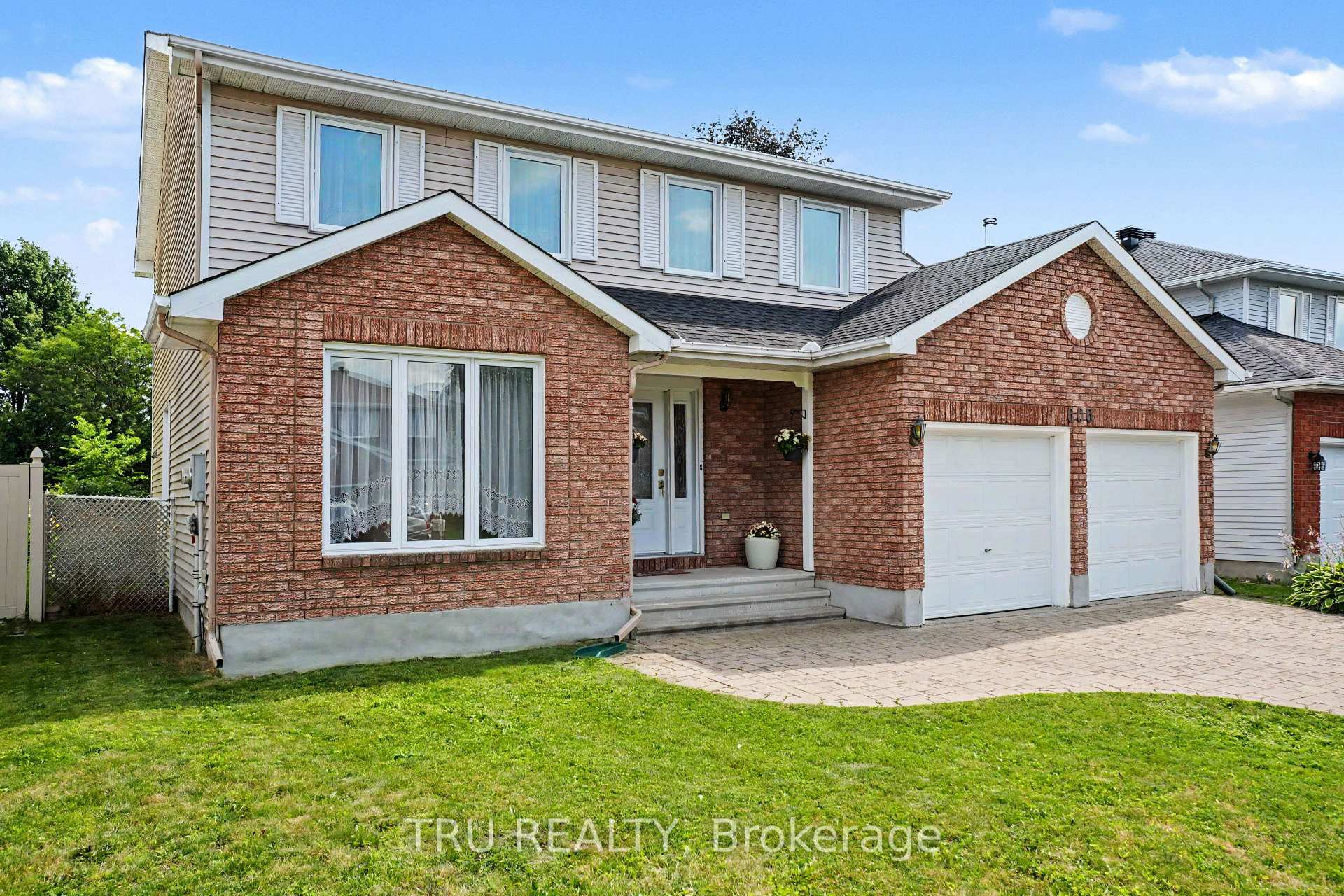 Photo 2 of 606 Chenier Way, Ottawa, Fallingbrook/Pineridge — HOMEH