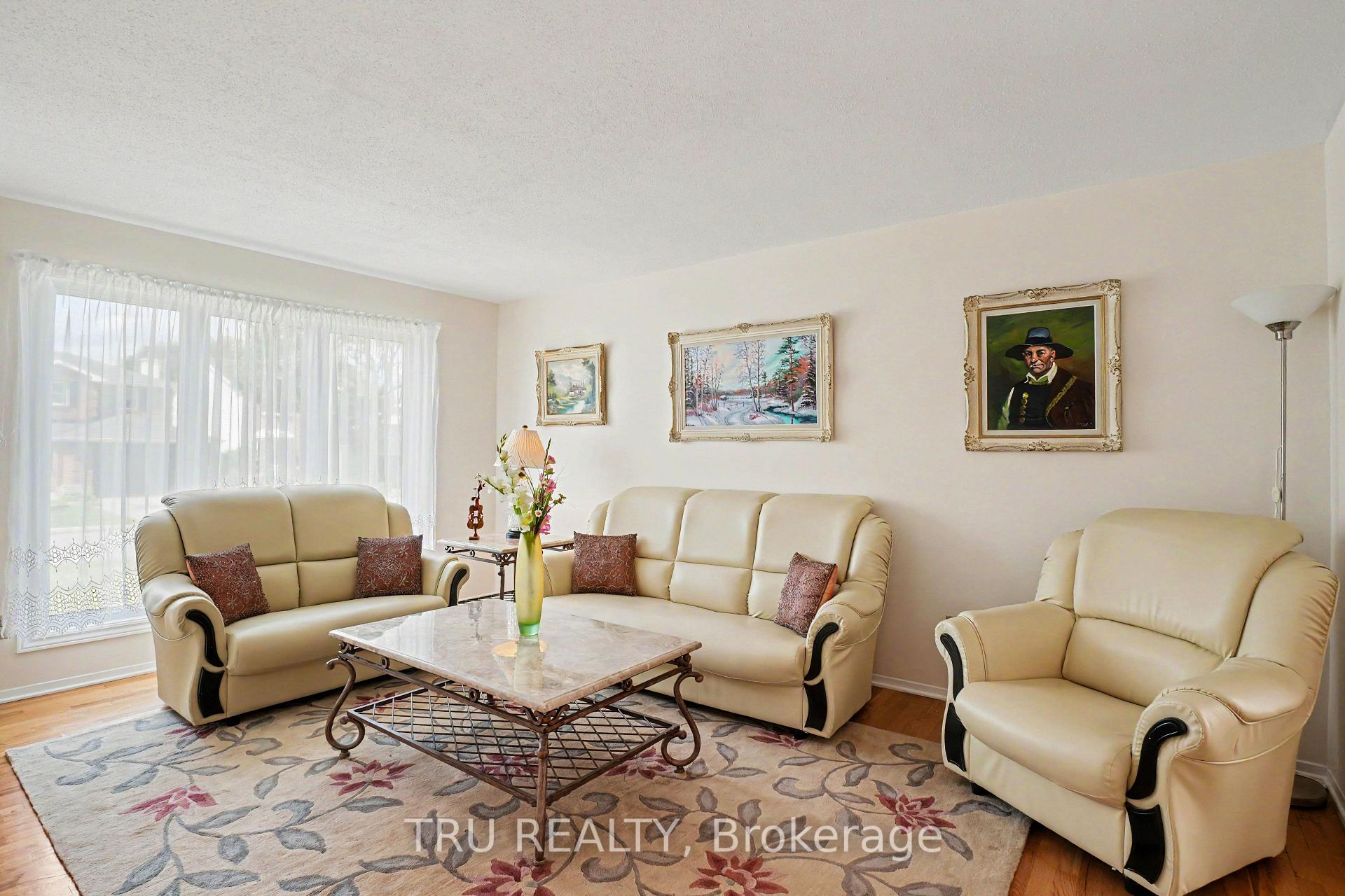 Photo 5 of 606 Chenier Way, Ottawa, Fallingbrook/Pineridge — HOMEH