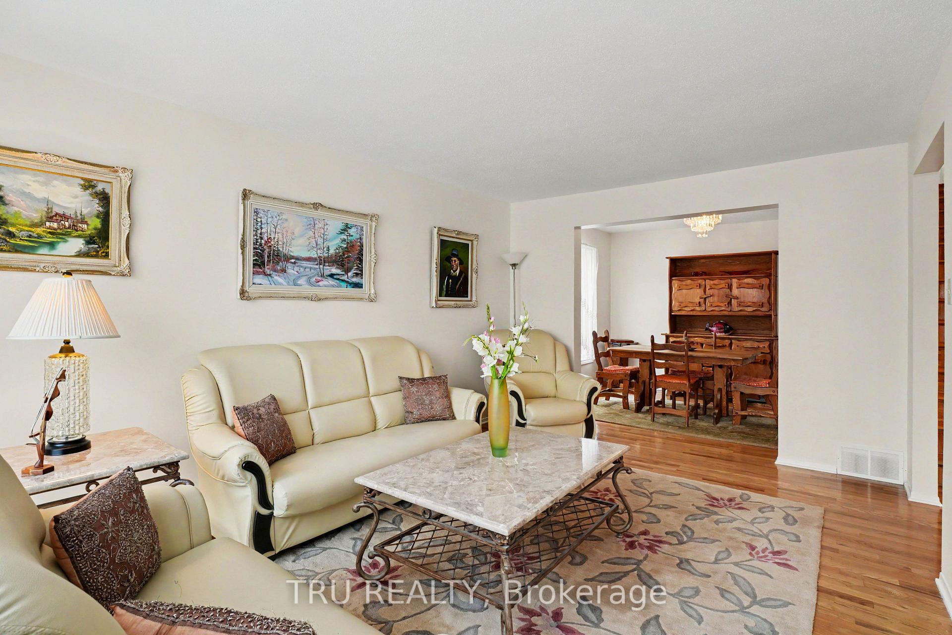 Photo 6 of 606 Chenier Way, Ottawa, Fallingbrook/Pineridge — HOMEH