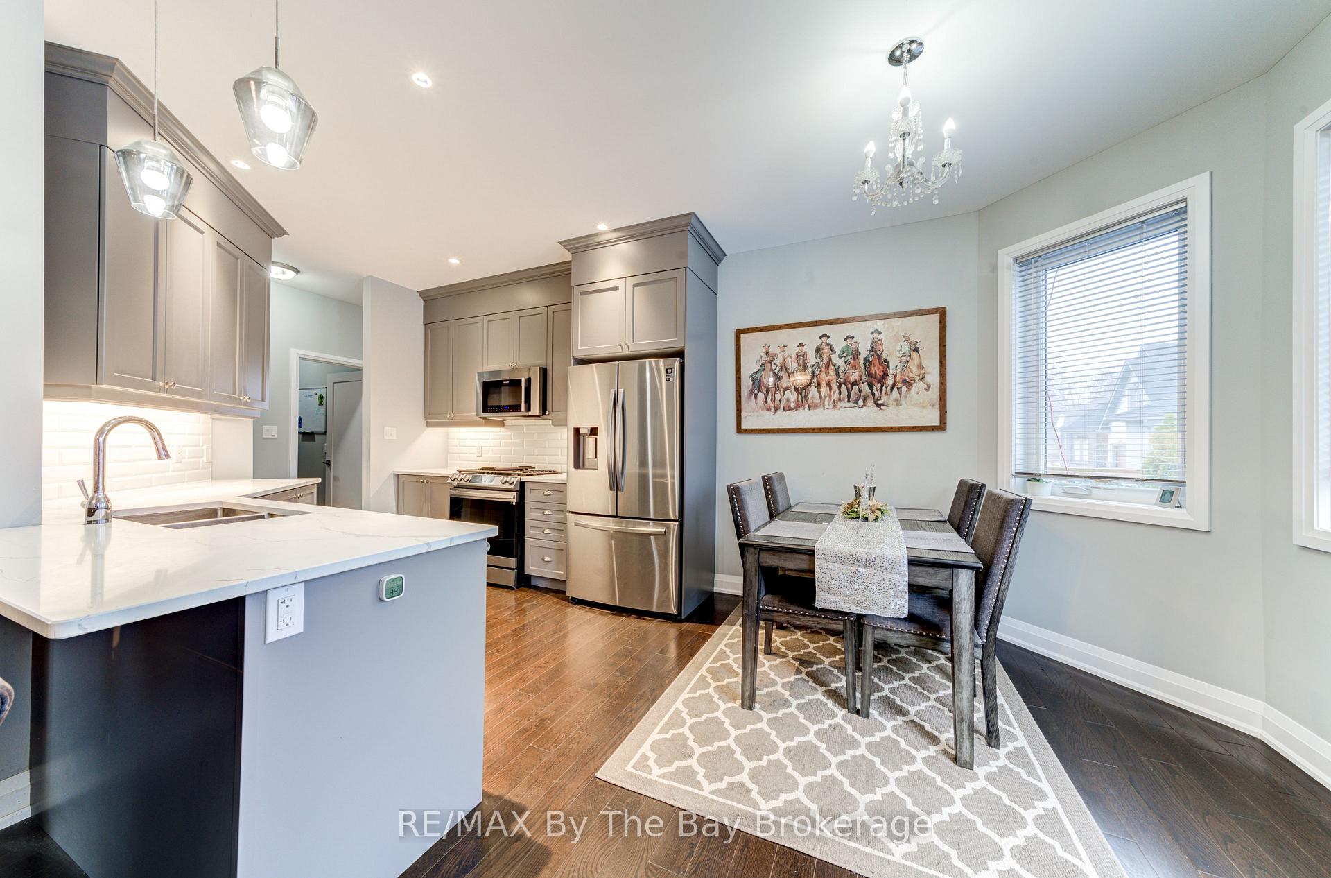 Photo 8 of 16 Walnut Drive, Wasaga Beach — HOMEH