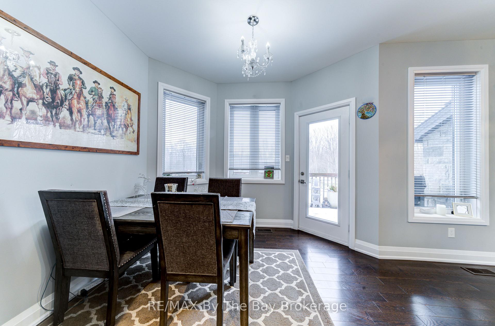 Photo 10 of 16 Walnut Drive, Wasaga Beach — HOMEH