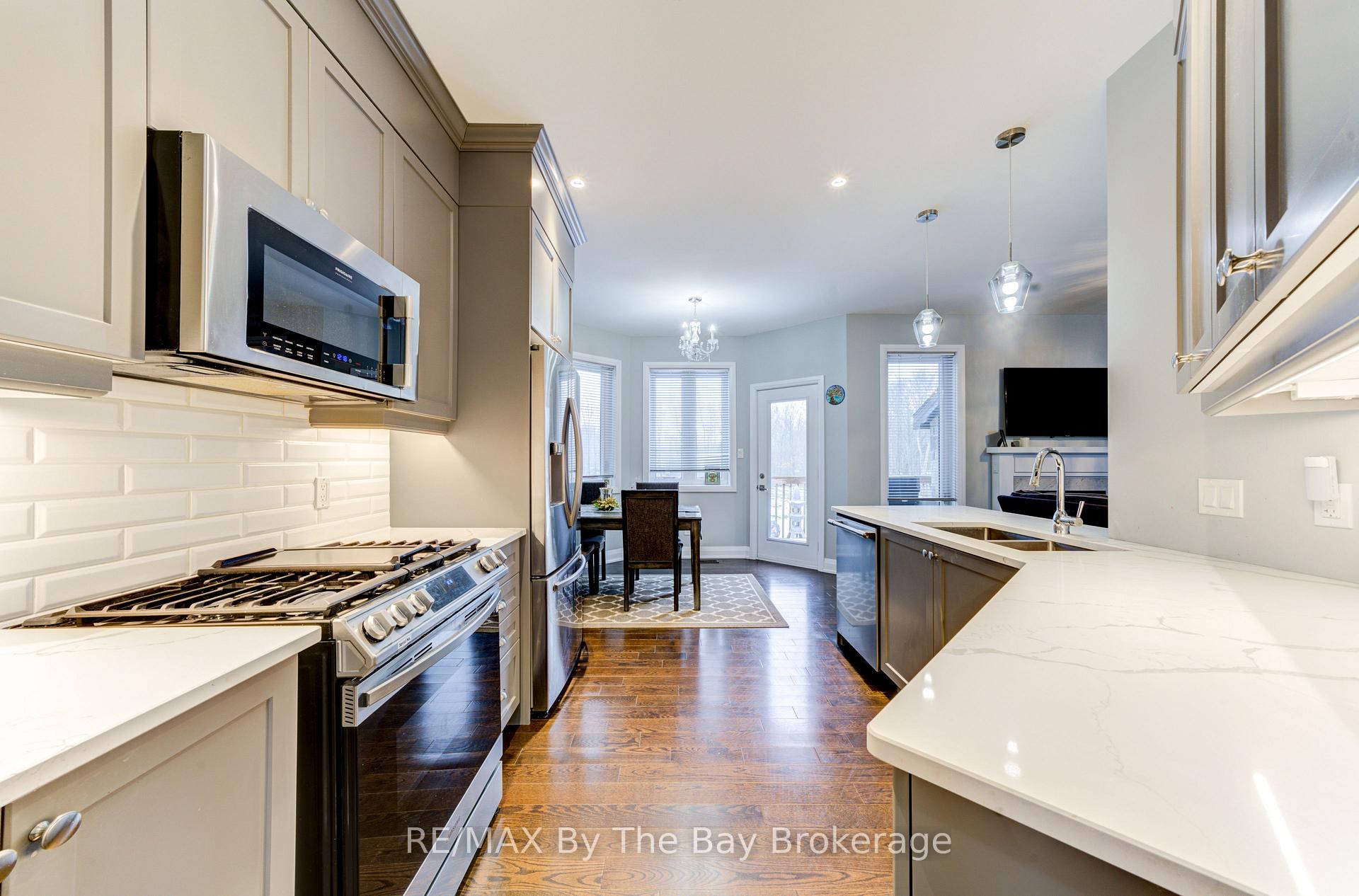 Photo 15 of 16 Walnut Drive, Wasaga Beach — HOMEH