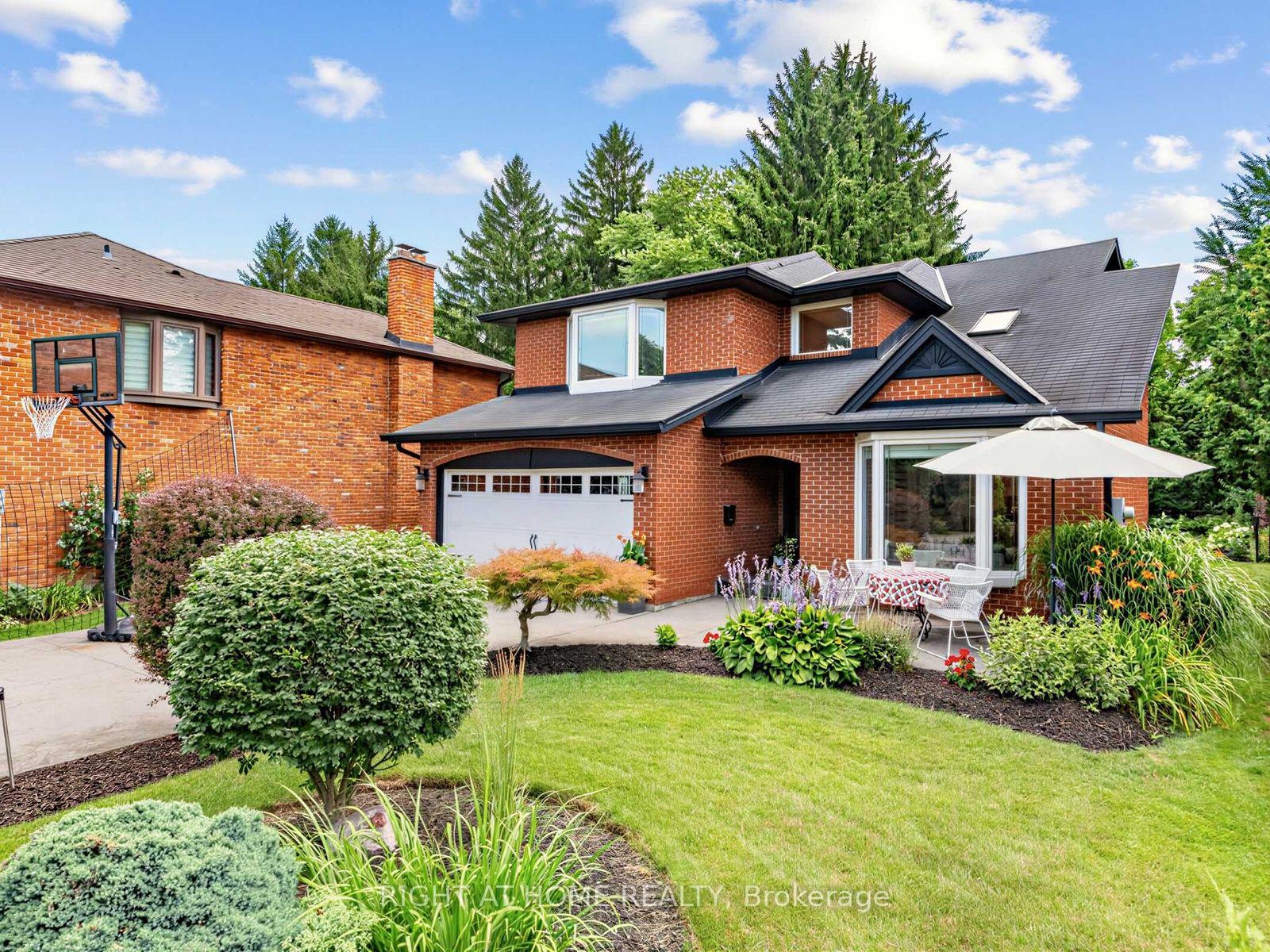 Photo 2 of 608 Highvalley Road, Hamilton, Ancaster — HOMEH