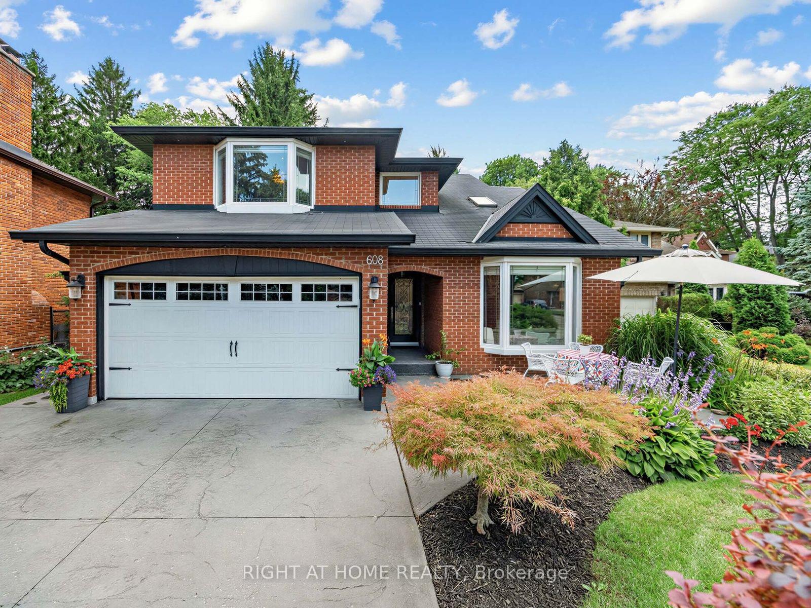 Photo 3 of 608 Highvalley Road, Hamilton, Ancaster — HOMEH