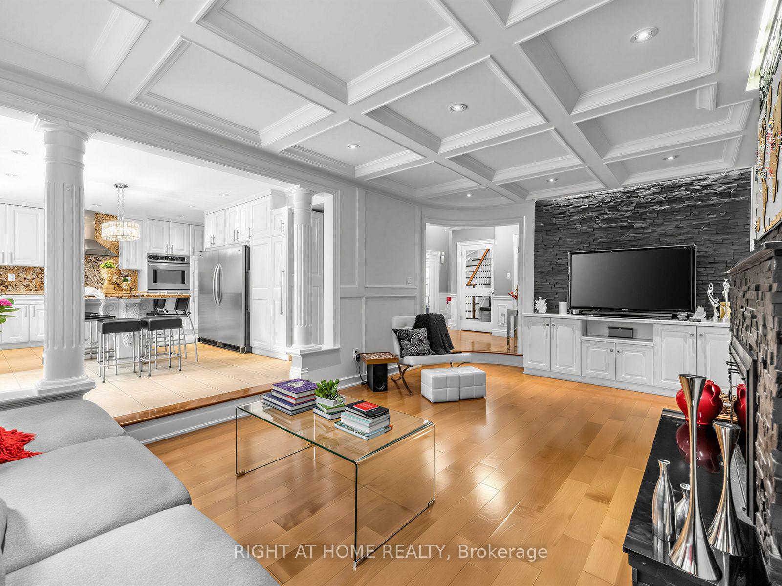 Photo 15 of 608 Highvalley Road, Hamilton, Ancaster — HOMEH
