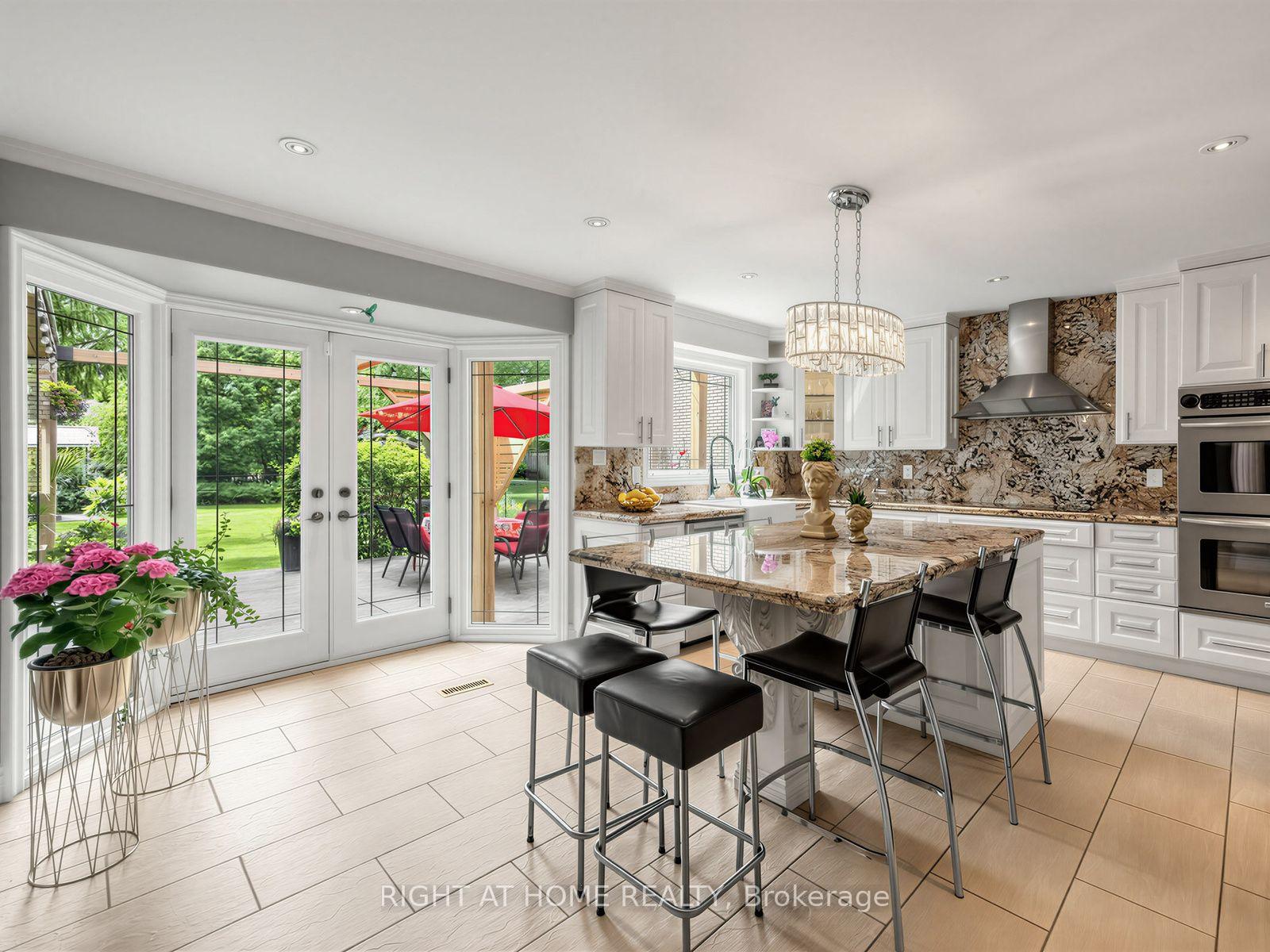 Photo 16 of 608 Highvalley Road, Hamilton, Ancaster — HOMEH