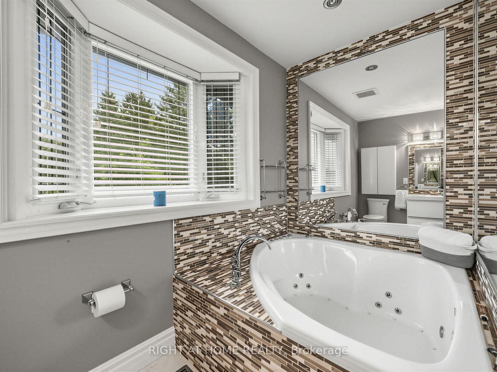 Photo 24 of 608 Highvalley Road, Hamilton, Ancaster — HOMEH