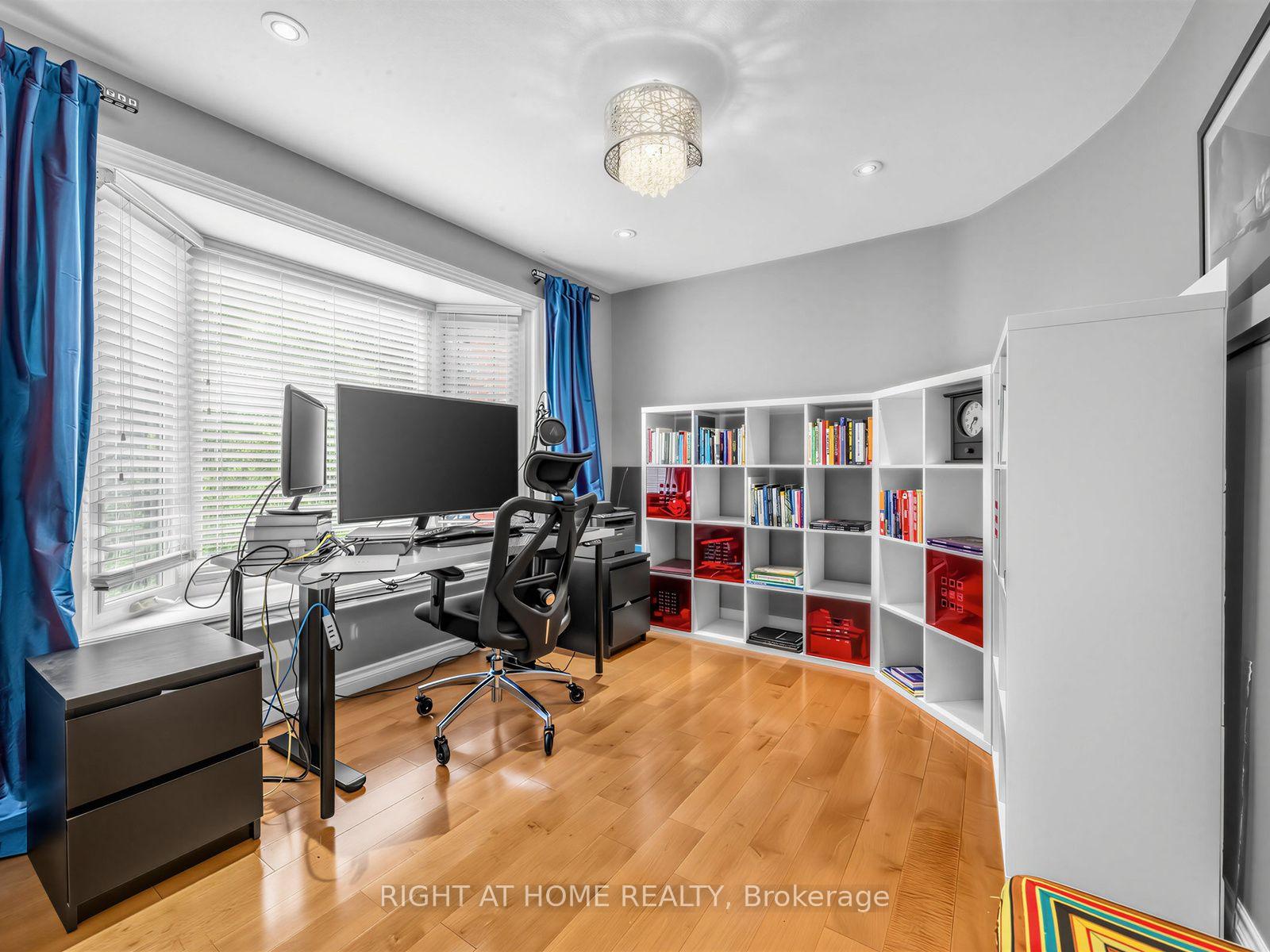 Photo 27 of 608 Highvalley Road, Hamilton, Ancaster — HOMEH
