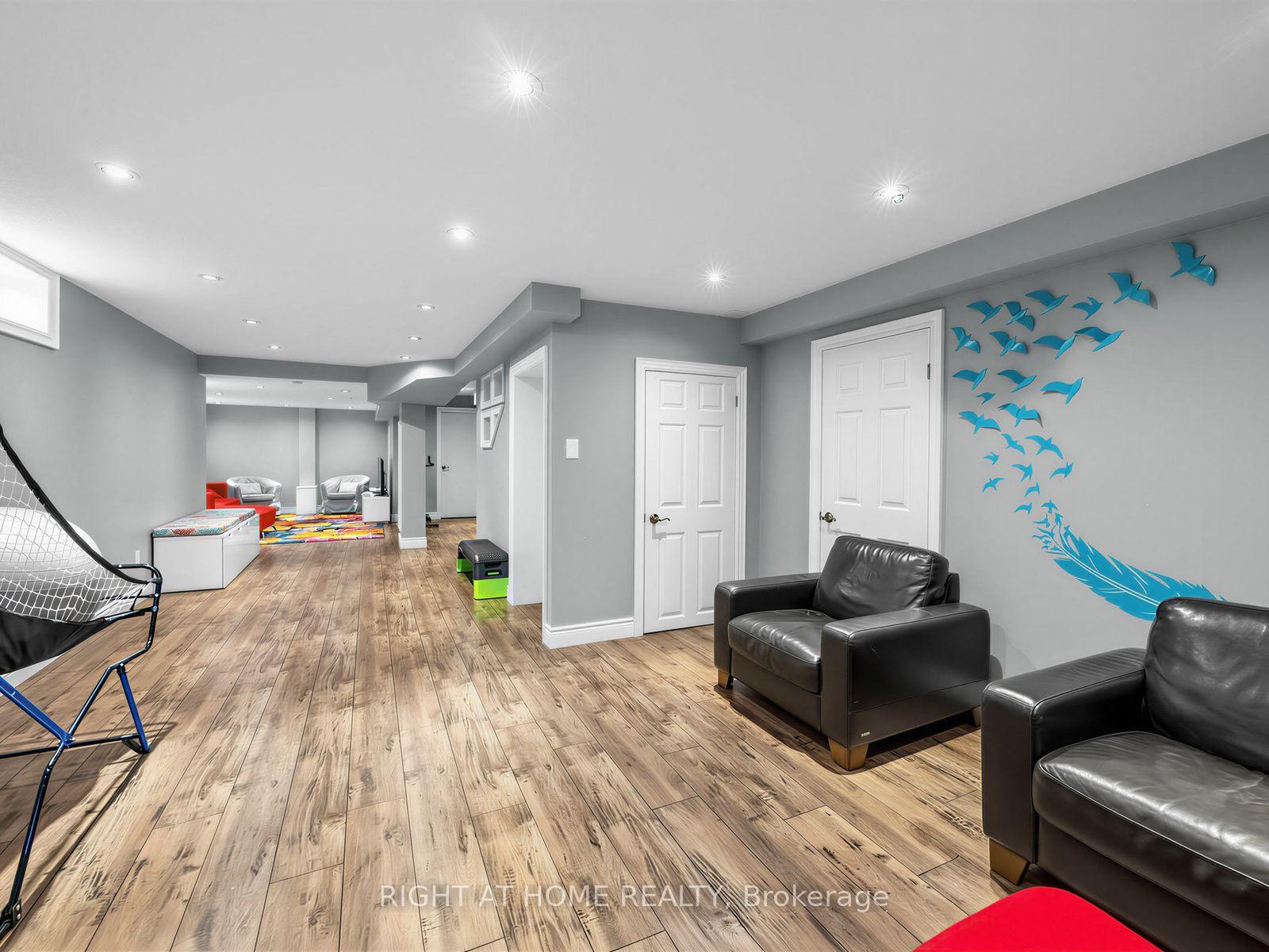 Photo 34 of 608 Highvalley Road, Hamilton, Ancaster — HOMEH