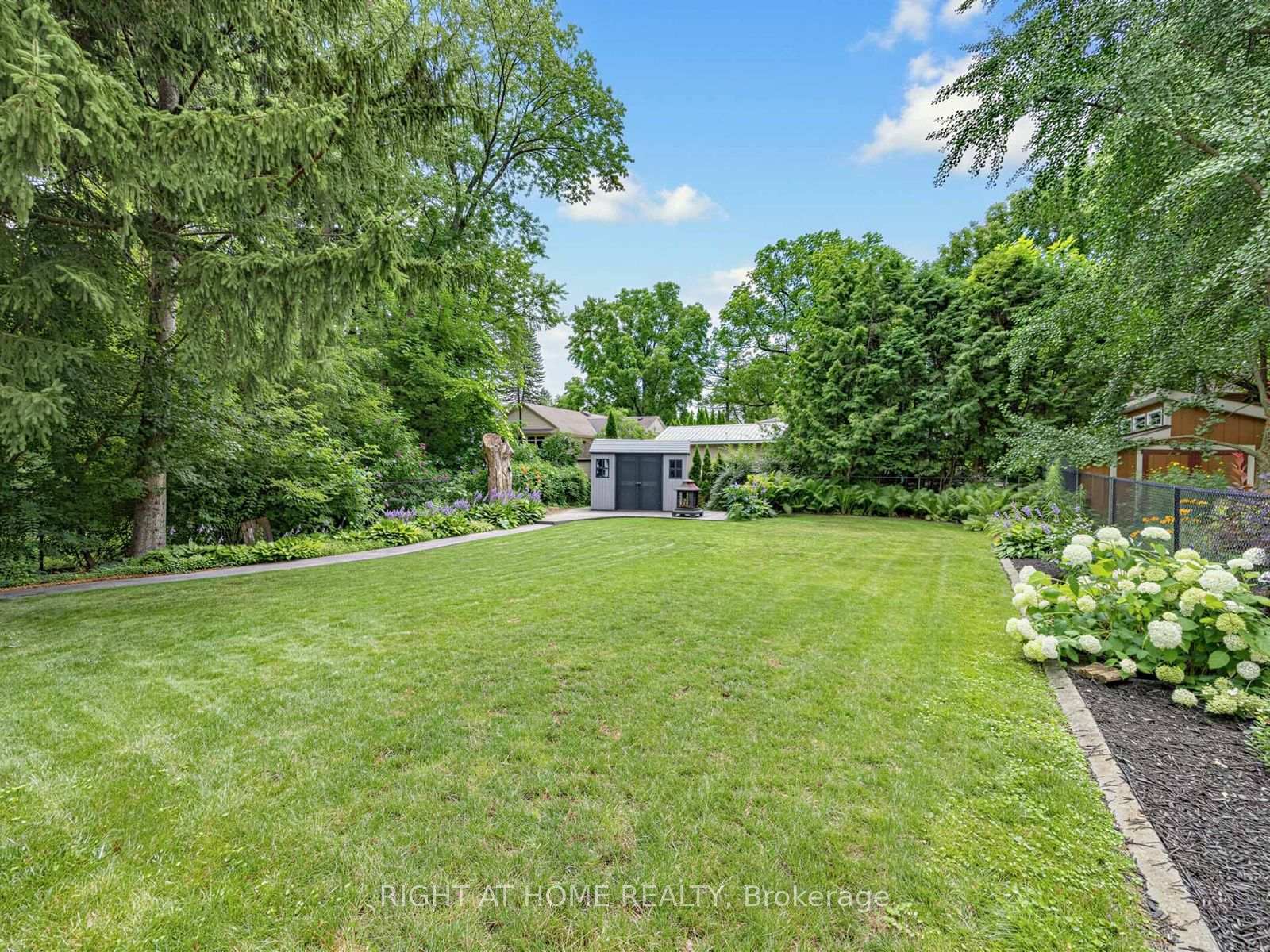 Photo 37 of 608 Highvalley Road, Hamilton, Ancaster — HOMEH