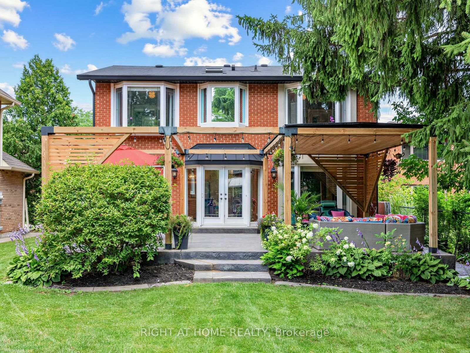 Photo 38 of 608 Highvalley Road, Hamilton, Ancaster — HOMEH