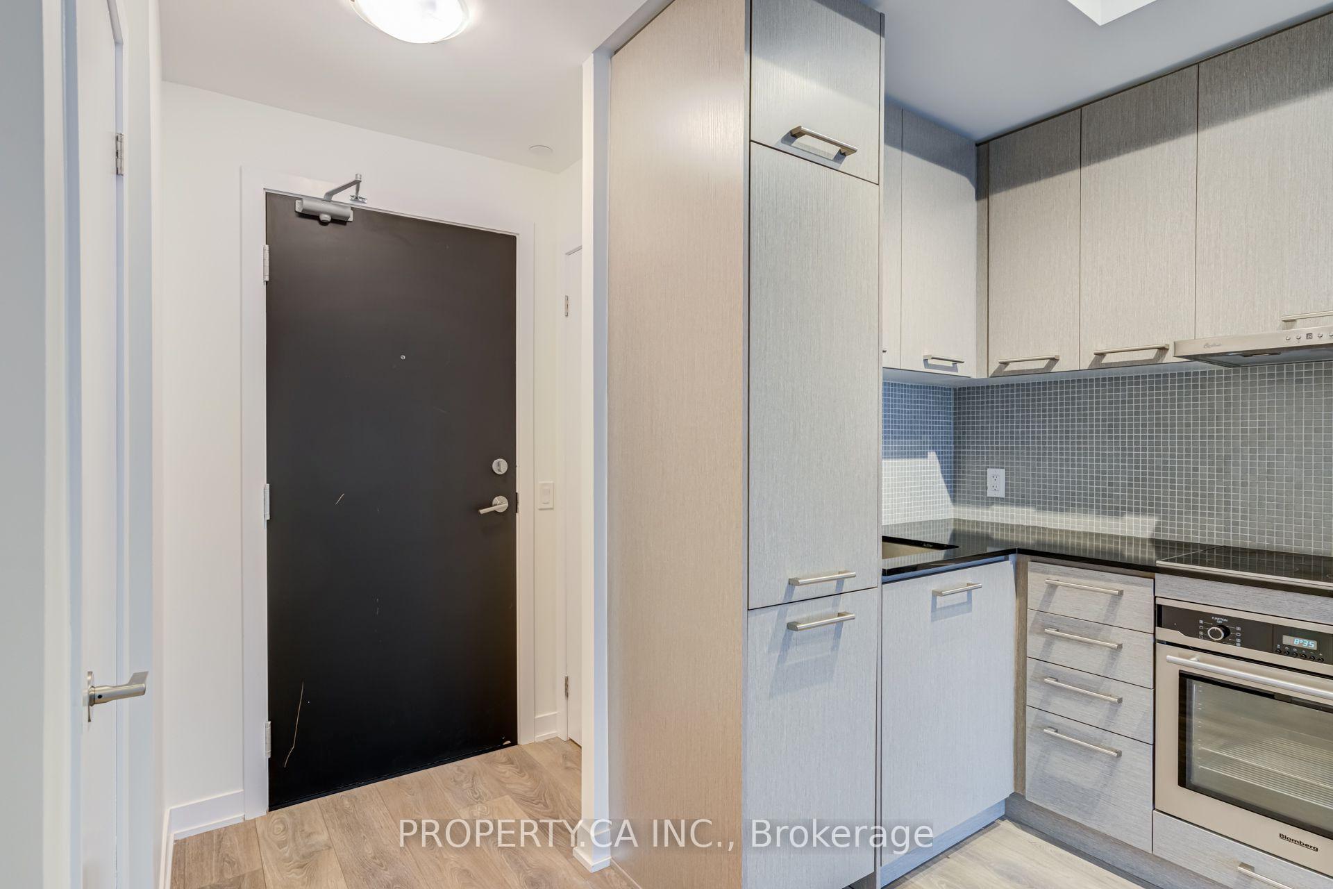 Photo 3 of Unit 3715, 87 Peter Street, Toronto, Waterfront Communities — HOMEH