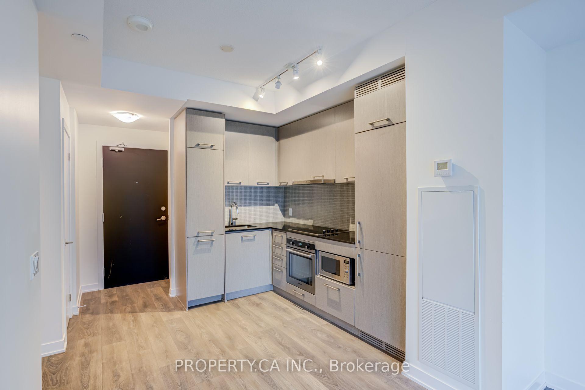 Photo 4 of Unit 3715, 87 Peter Street, Toronto, Waterfront Communities — HOMEH