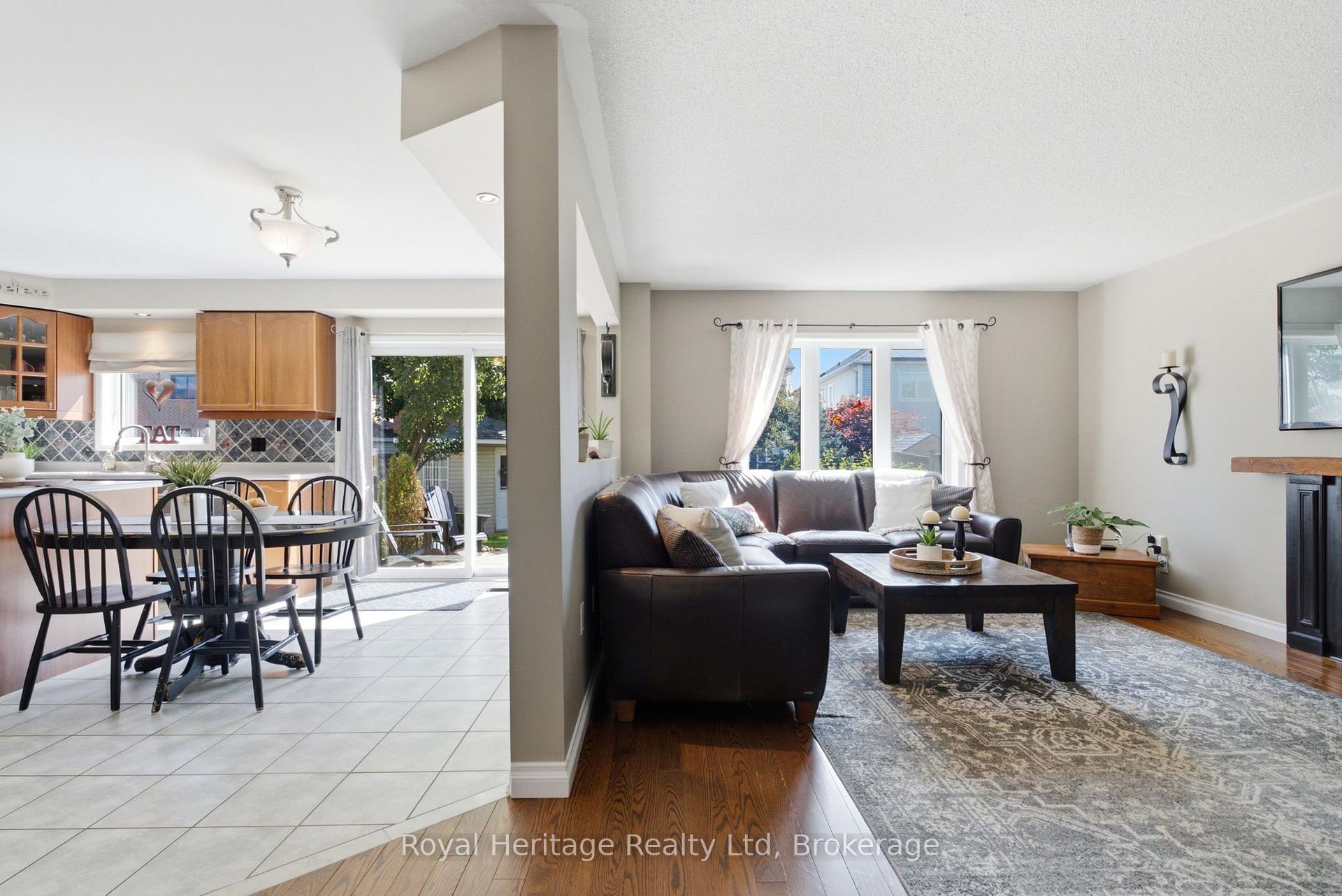 Photo 11 of 9 Wiseman Drive, Ajax, South East — HOMEH