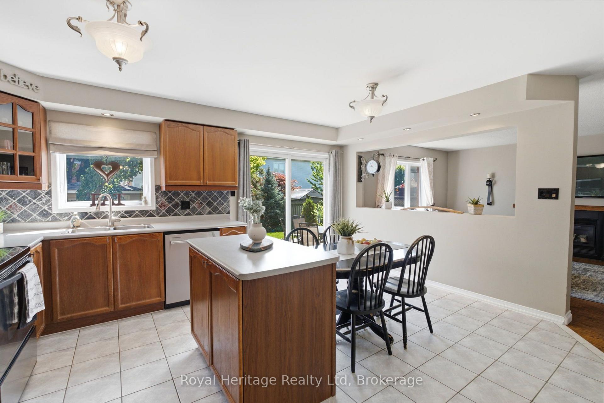 Photo 14 of 9 Wiseman Drive, Ajax, South East — HOMEH