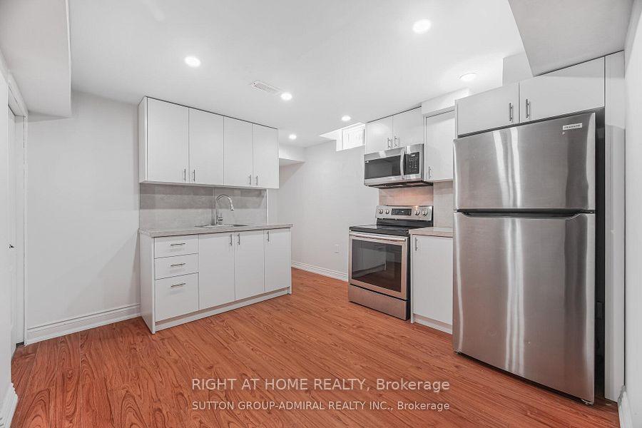 Photo 5 of 185 Red Maple Road N, Richmond Hill, Langstaff — HOMEH