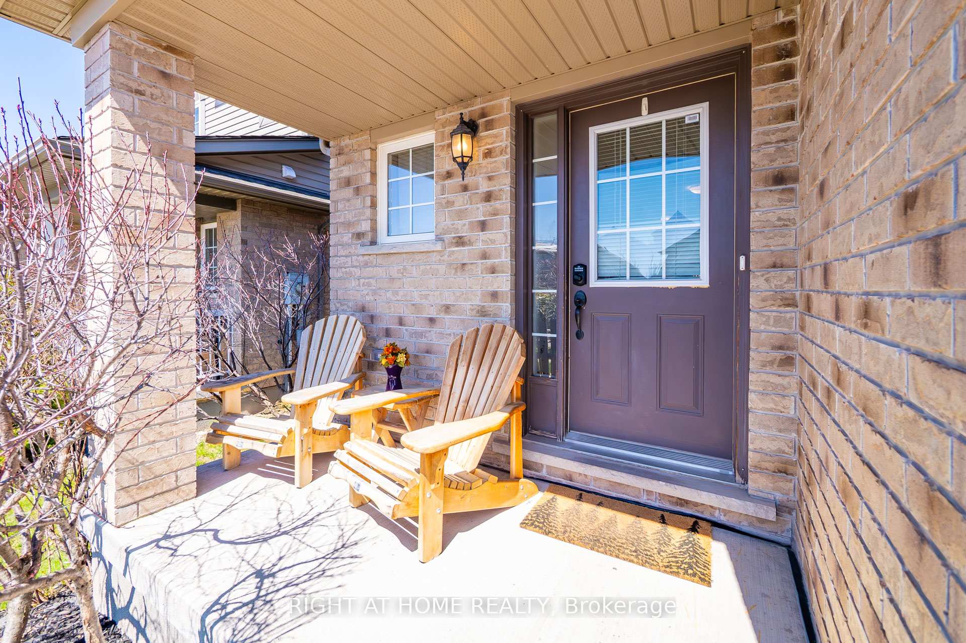 Photo 3 of 21 Mullin Drive, Guelph, Victoria North — HOMEH