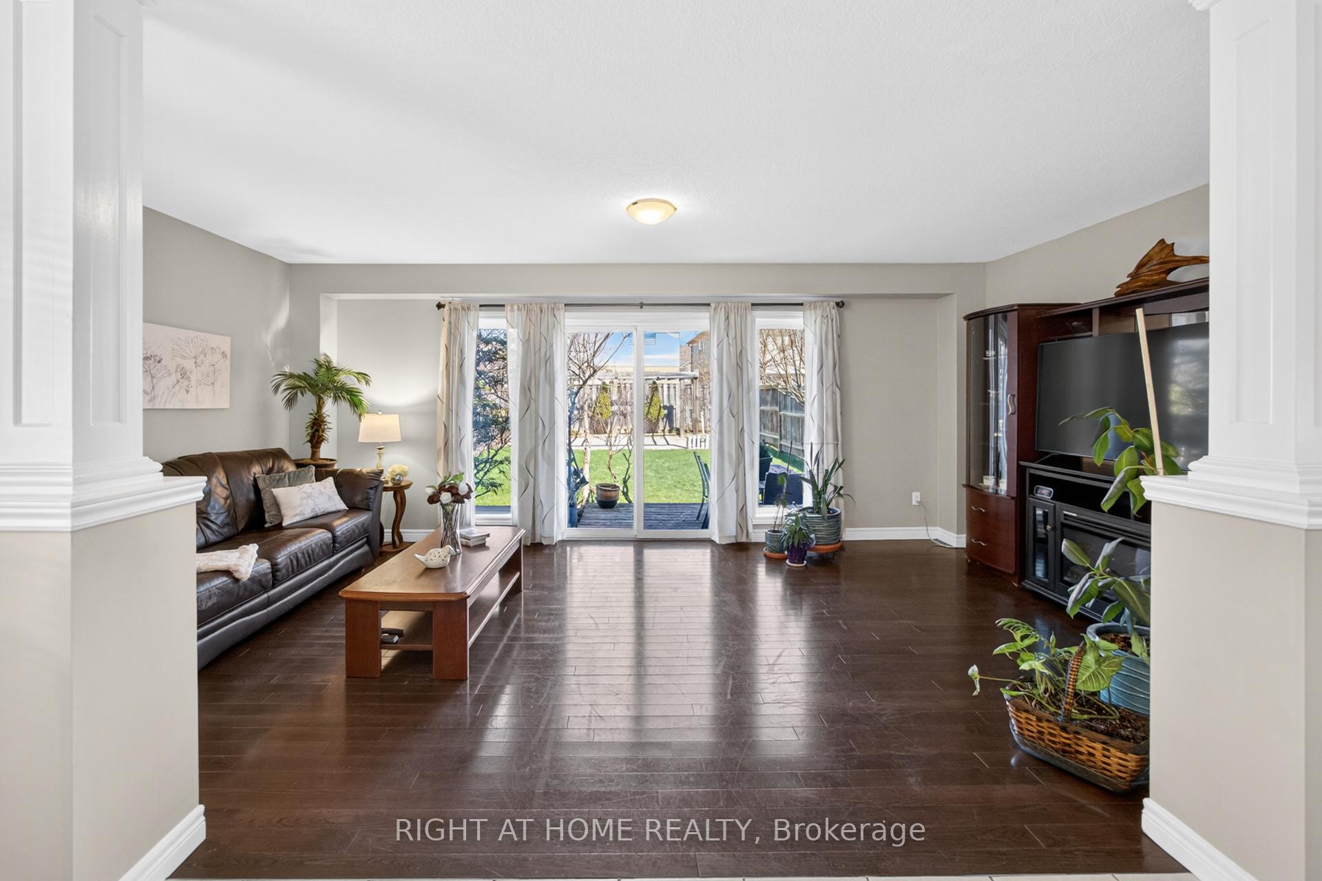 Photo 15 of 21 Mullin Drive, Guelph, Victoria North — HOMEH