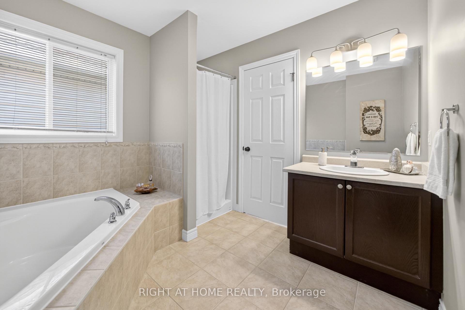 Photo 26 of 21 Mullin Drive, Guelph, Victoria North — HOMEH