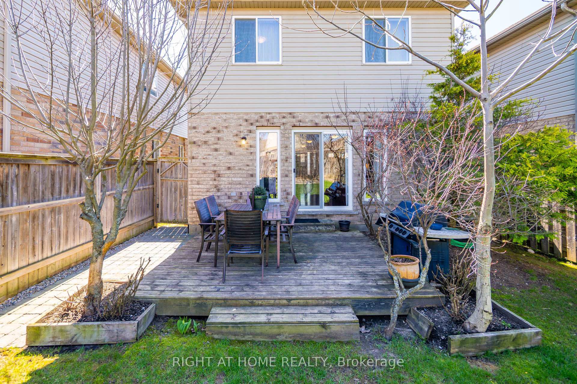 Photo 40 of 21 Mullin Drive, Guelph, Victoria North — HOMEH