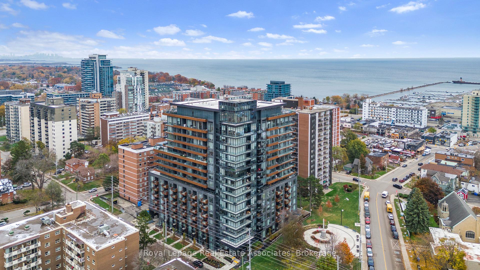 Photo of Unit 805, 21 Park Street E