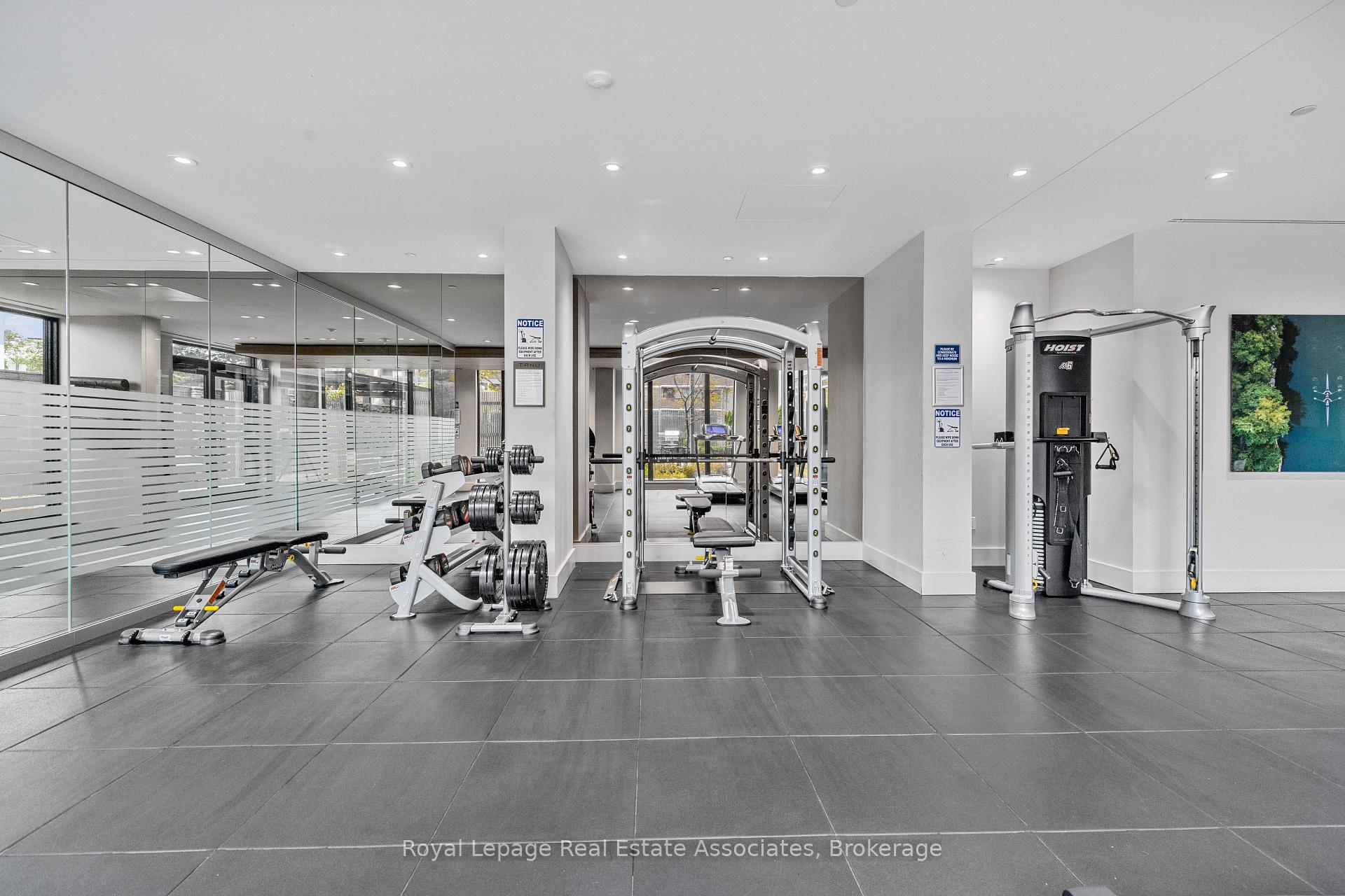 Photo 18 of Unit 805, 21 Park Street E, Mississauga, Port Credit — HOMEH