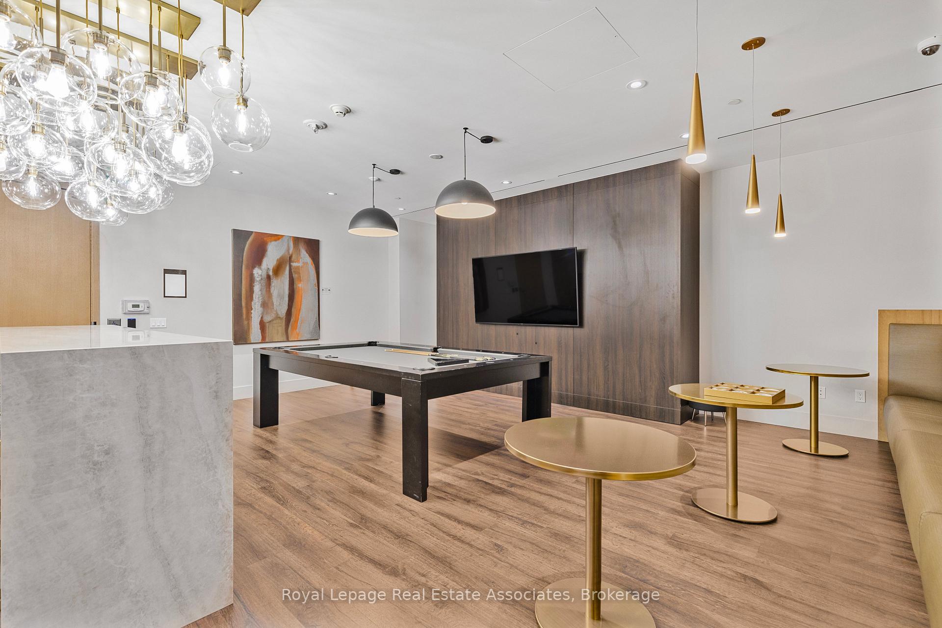 Photo 21 of Unit 805, 21 Park Street E, Mississauga, Port Credit — HOMEH