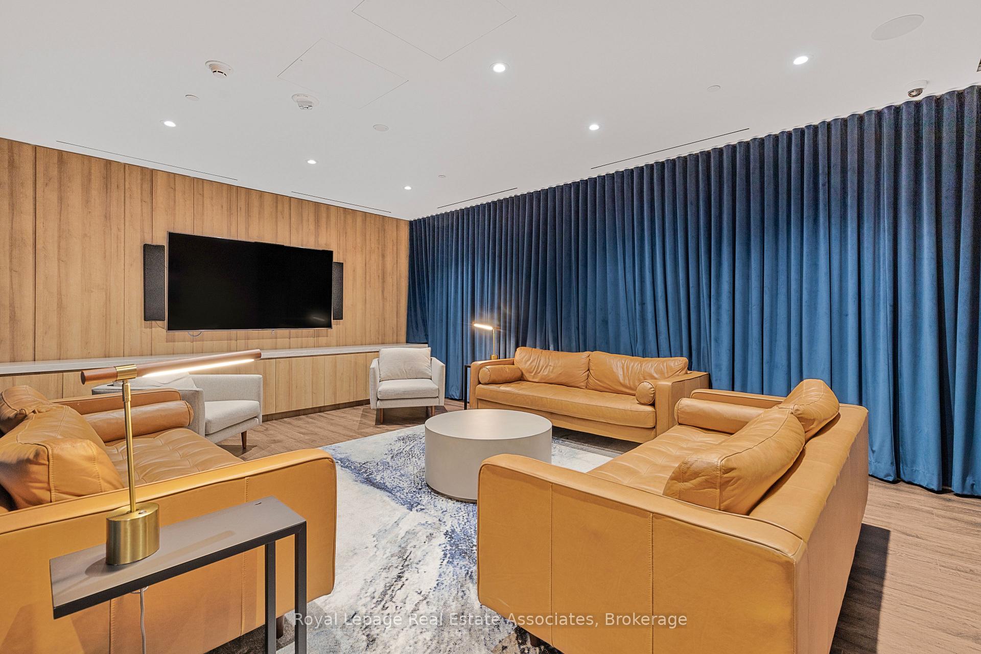 Photo 22 of Unit 805, 21 Park Street E, Mississauga, Port Credit — HOMEH