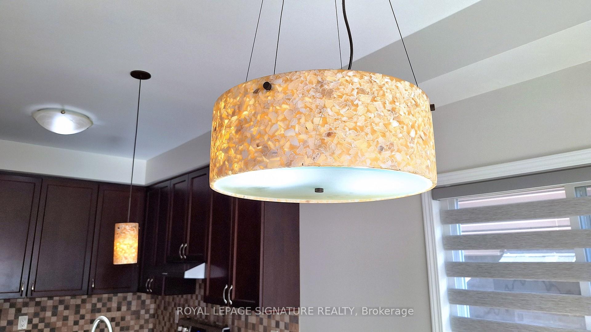 Photo 15 of 138 Sun King Crescent, Barrie, Innis-Shore — HOMEH