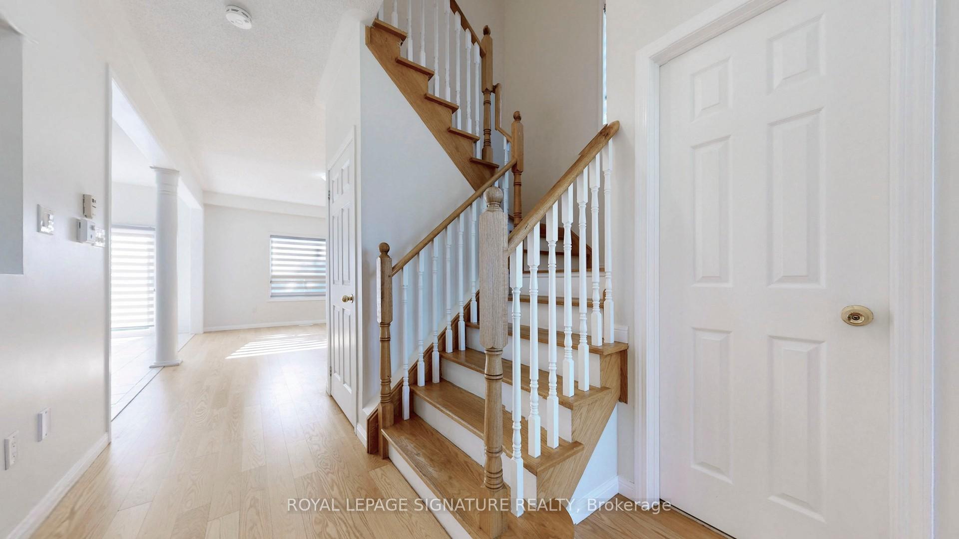 Photo 20 of 138 Sun King Crescent, Barrie, Innis-Shore — HOMEH