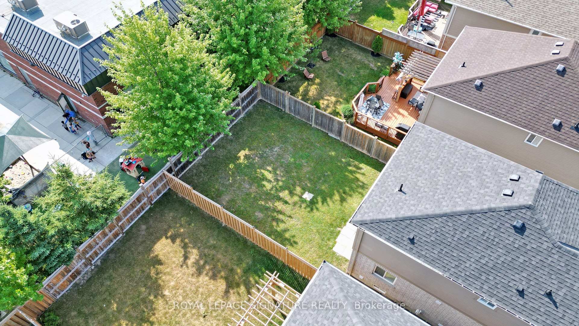 Photo 45 of 138 Sun King Crescent, Barrie, Innis-Shore — HOMEH