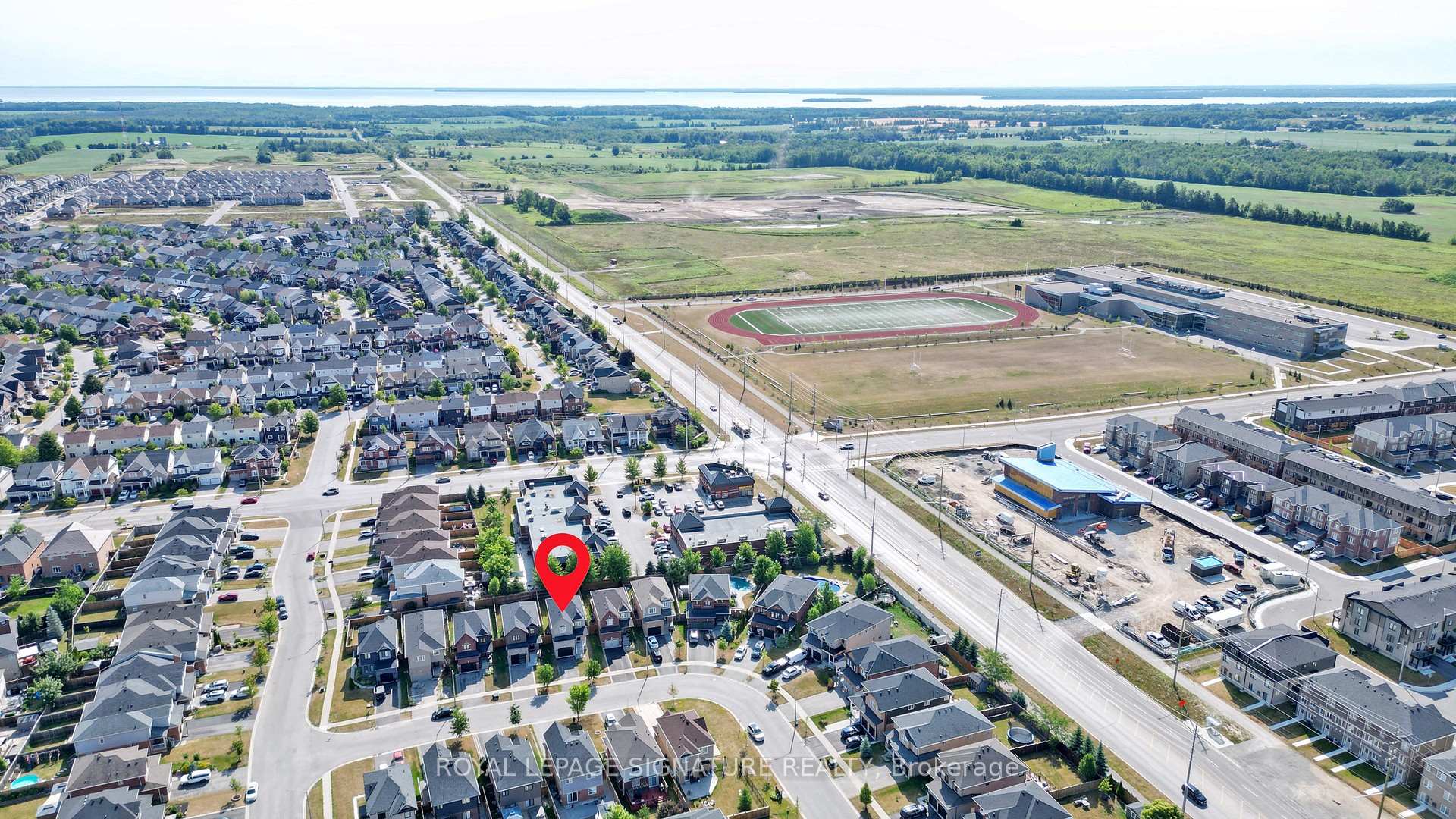 Photo 49 of 138 Sun King Crescent, Barrie, Innis-Shore — HOMEH