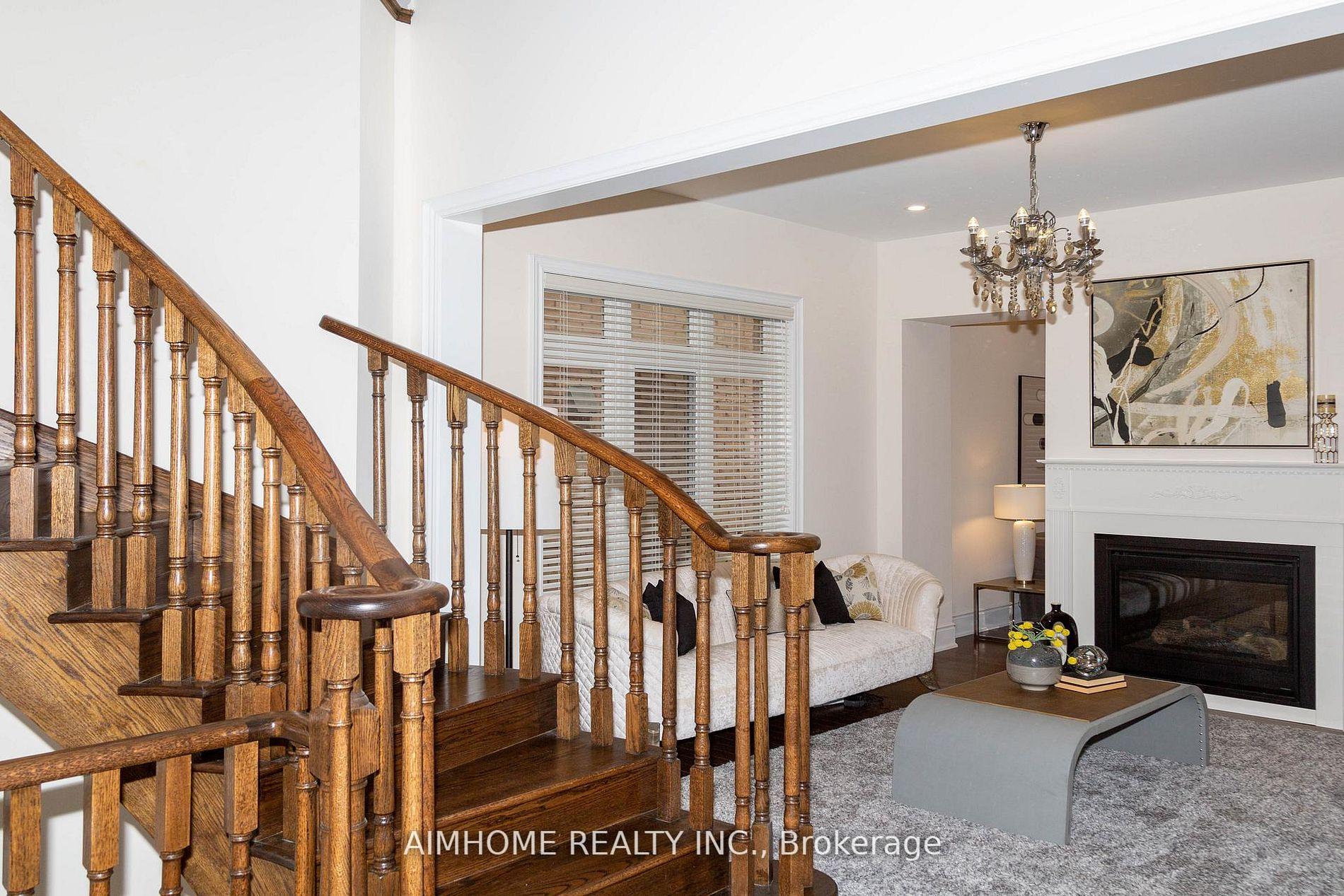 Photo 3 of 36 Gracedale Drive, Richmond Hill, Westbrook — HOMEH