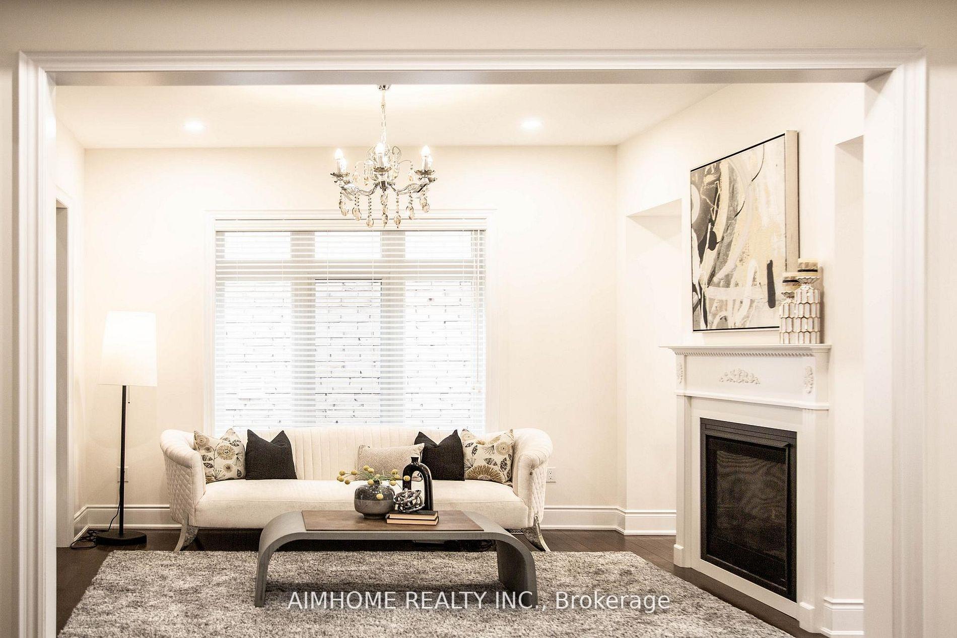 Photo 4 of 36 Gracedale Drive, Richmond Hill, Westbrook — HOMEH