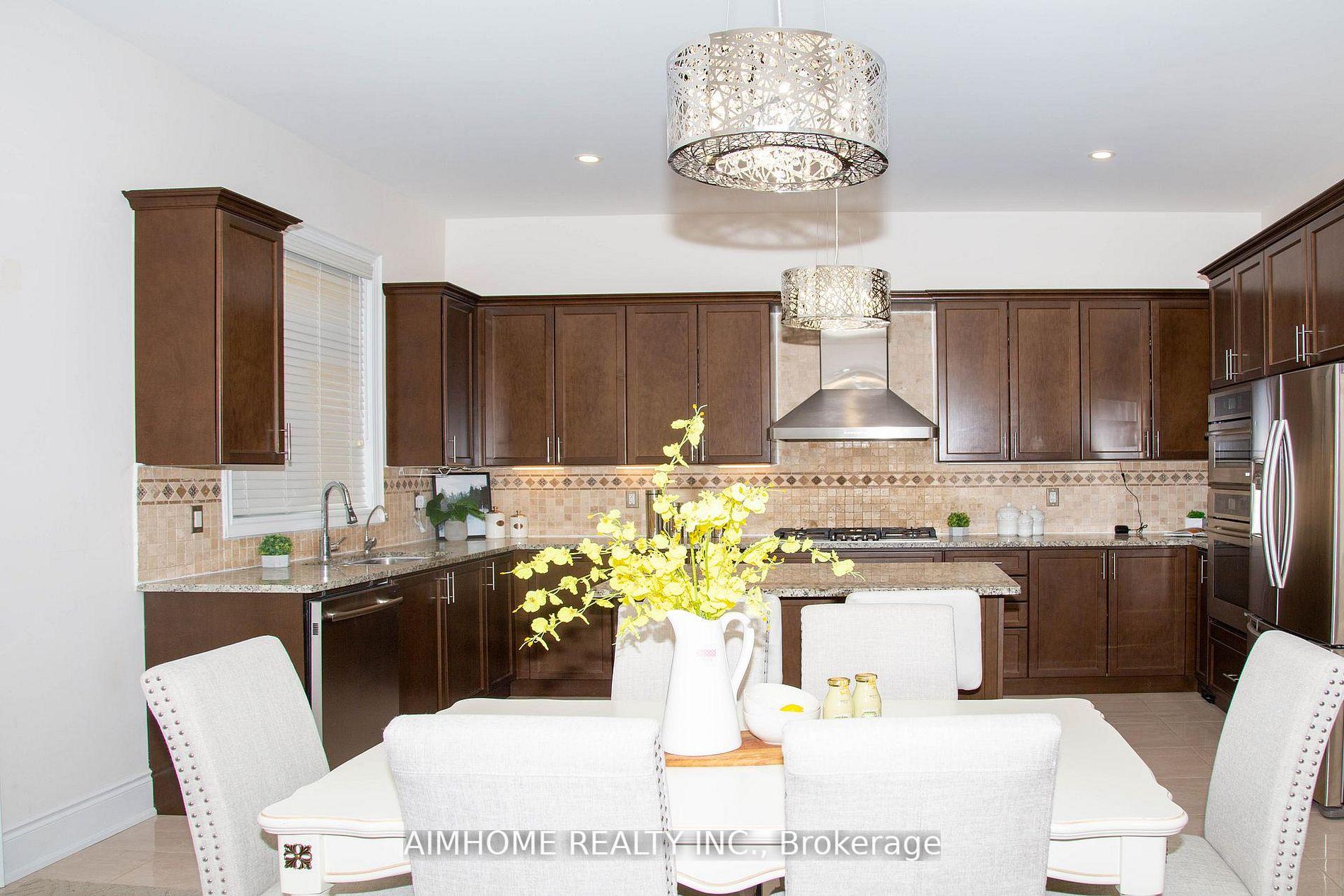 Photo 15 of 36 Gracedale Drive, Richmond Hill, Westbrook — HOMEH