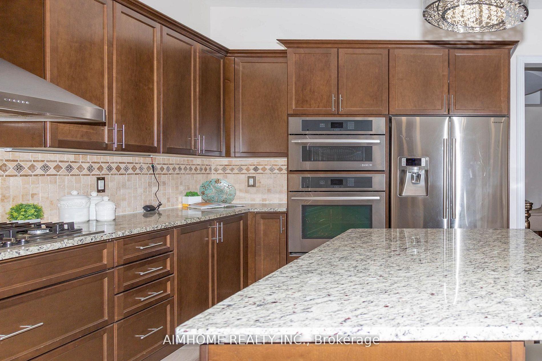 Photo 17 of 36 Gracedale Drive, Richmond Hill, Westbrook — HOMEH