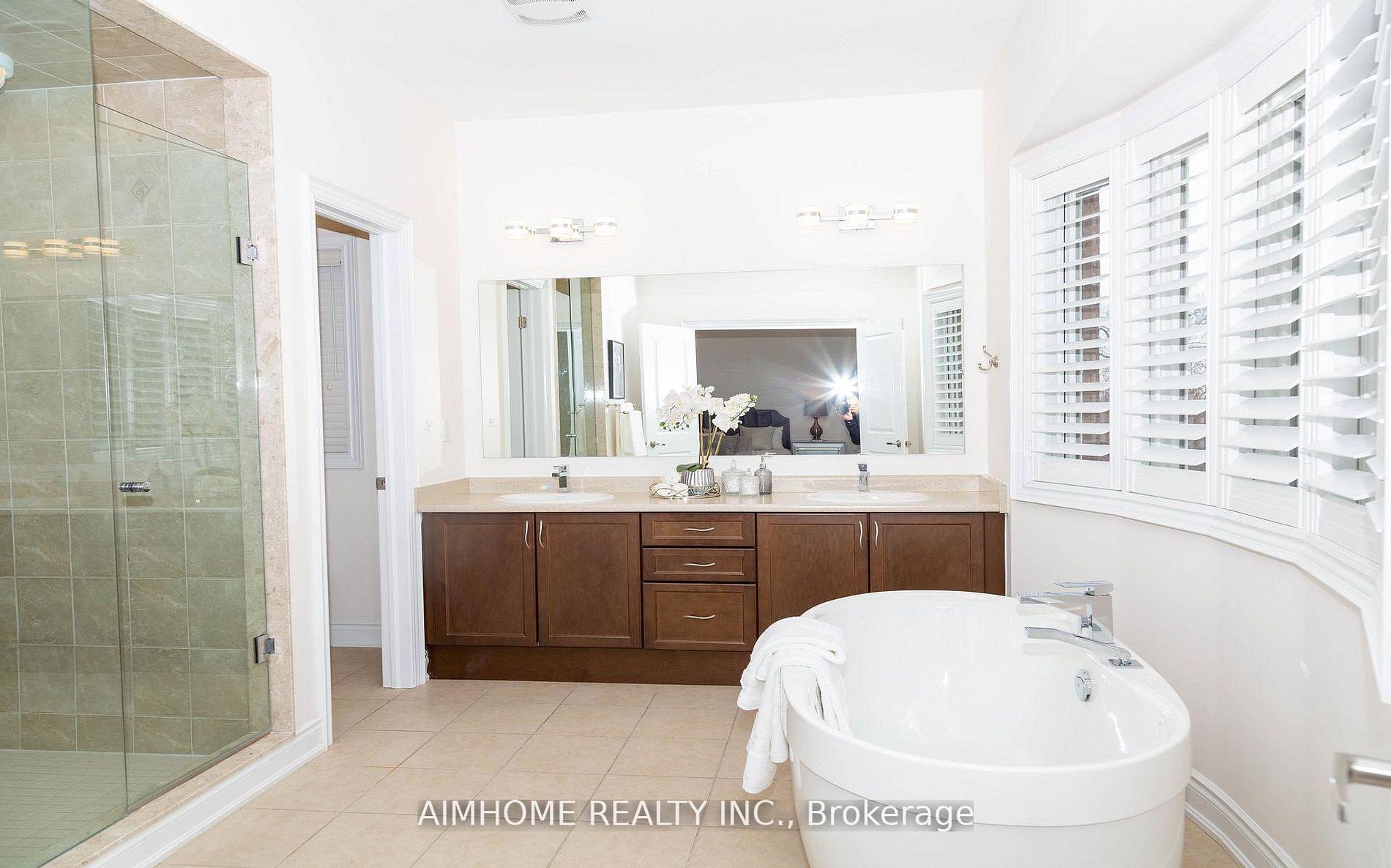 Photo 38 of 36 Gracedale Drive, Richmond Hill, Westbrook — HOMEH