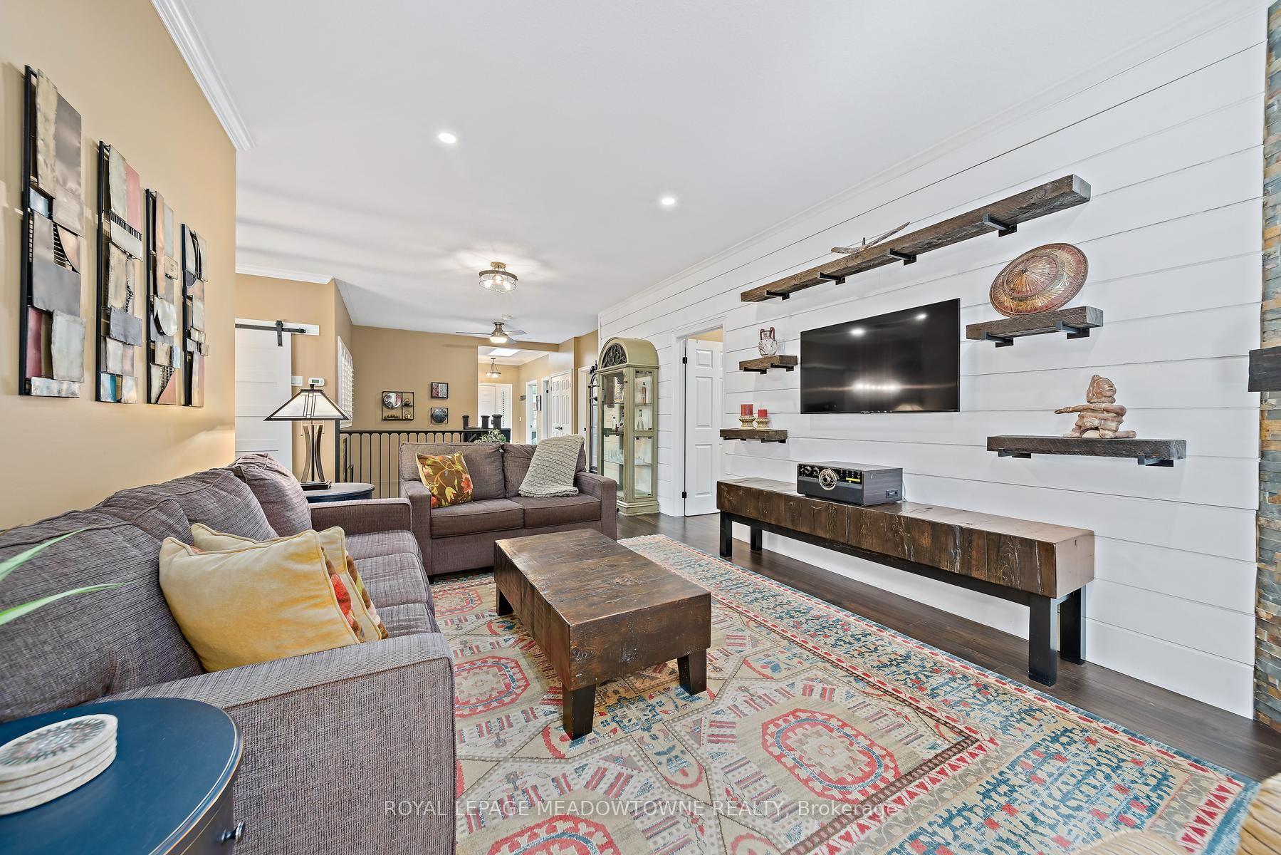 Photo 15 of 12 Fairway Lane, Guelph, Riverside Park — HOMEH