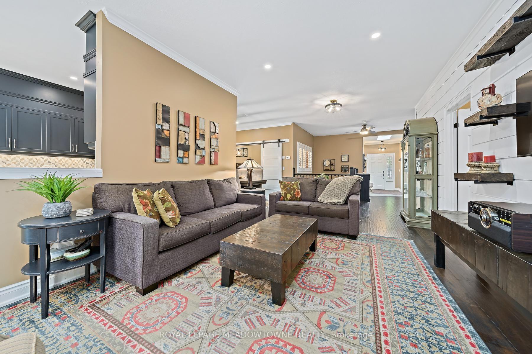 Photo 16 of 12 Fairway Lane, Guelph, Riverside Park — HOMEH