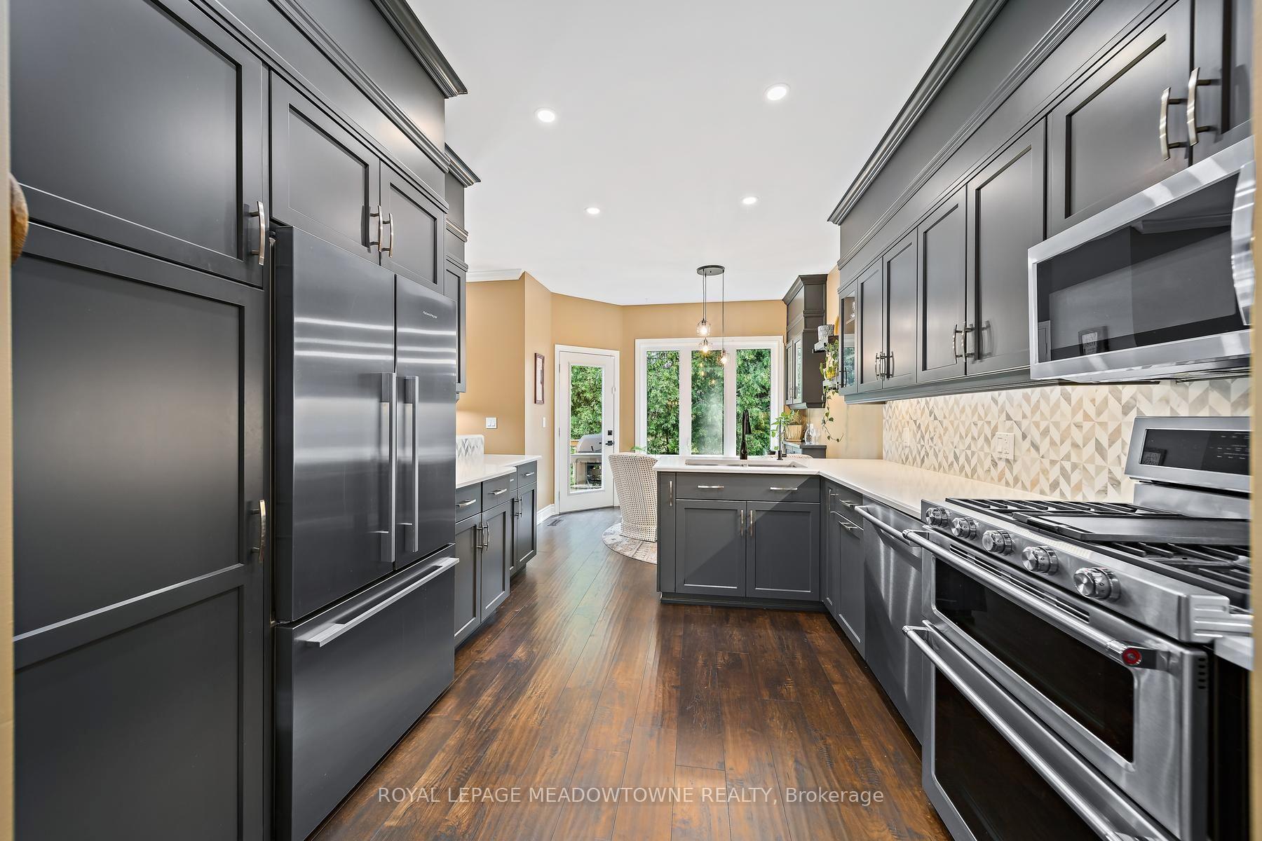 Photo 20 of 12 Fairway Lane, Guelph, Riverside Park — HOMEH