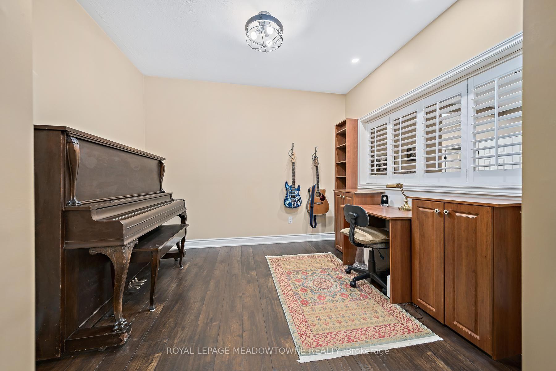 Photo 25 of 12 Fairway Lane, Guelph, Riverside Park — HOMEH