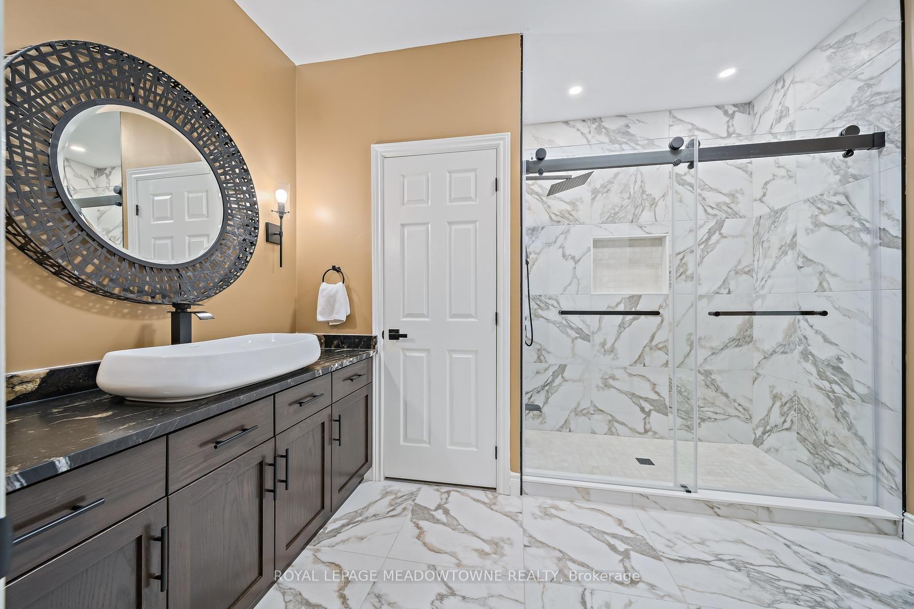 Photo 29 of 12 Fairway Lane, Guelph, Riverside Park — HOMEH